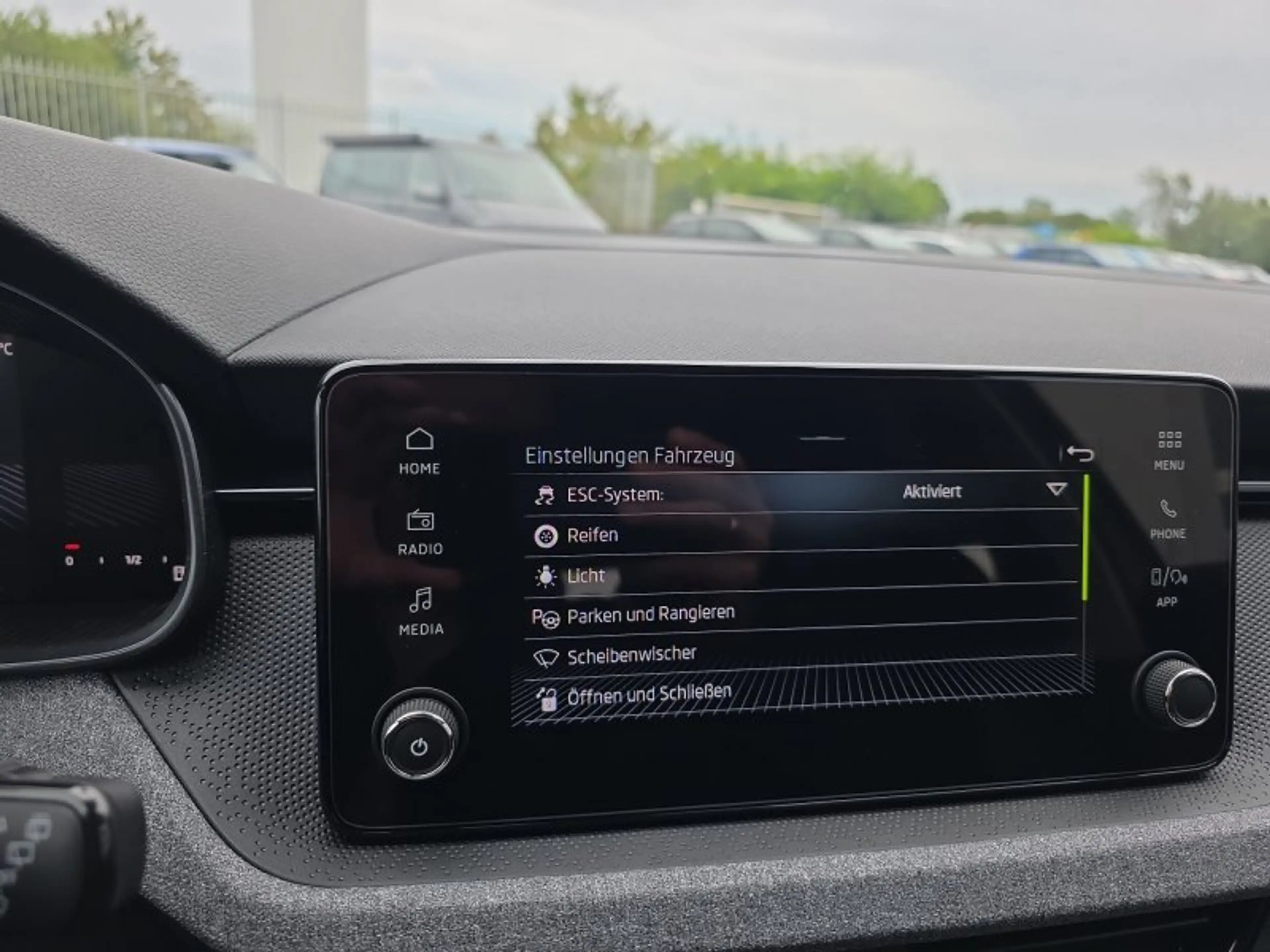 Skoda Kamiq Selection 1,5TSI DSG AHK/Kamera/LED/Kessy/Winterp. — photo 42