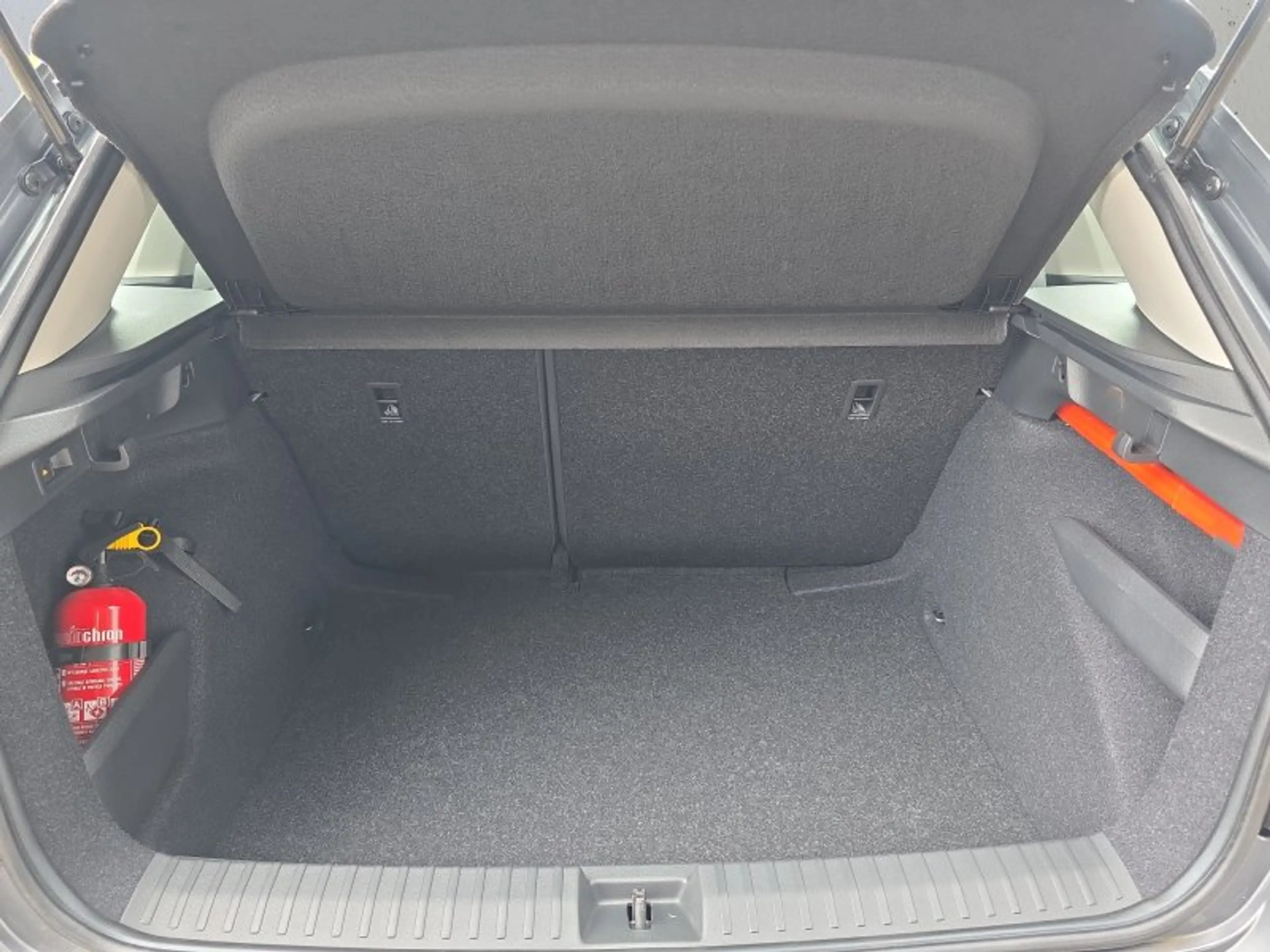 Skoda Kamiq Selection 1,5TSI DSG AHK/Kamera/LED/Kessy/Winterp. — photo 17