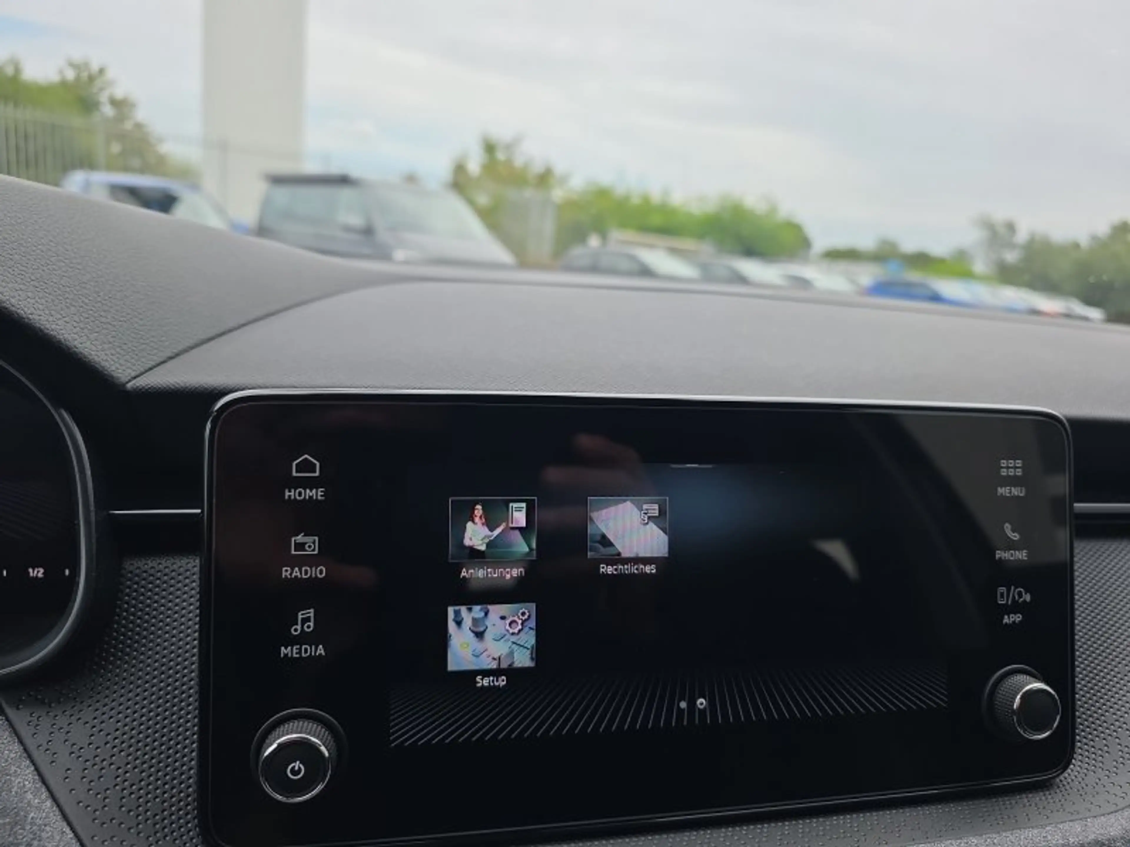 Skoda Kamiq Selection 1,5TSI DSG AHK/Kamera/LED/Kessy/Winterp. — photo 37