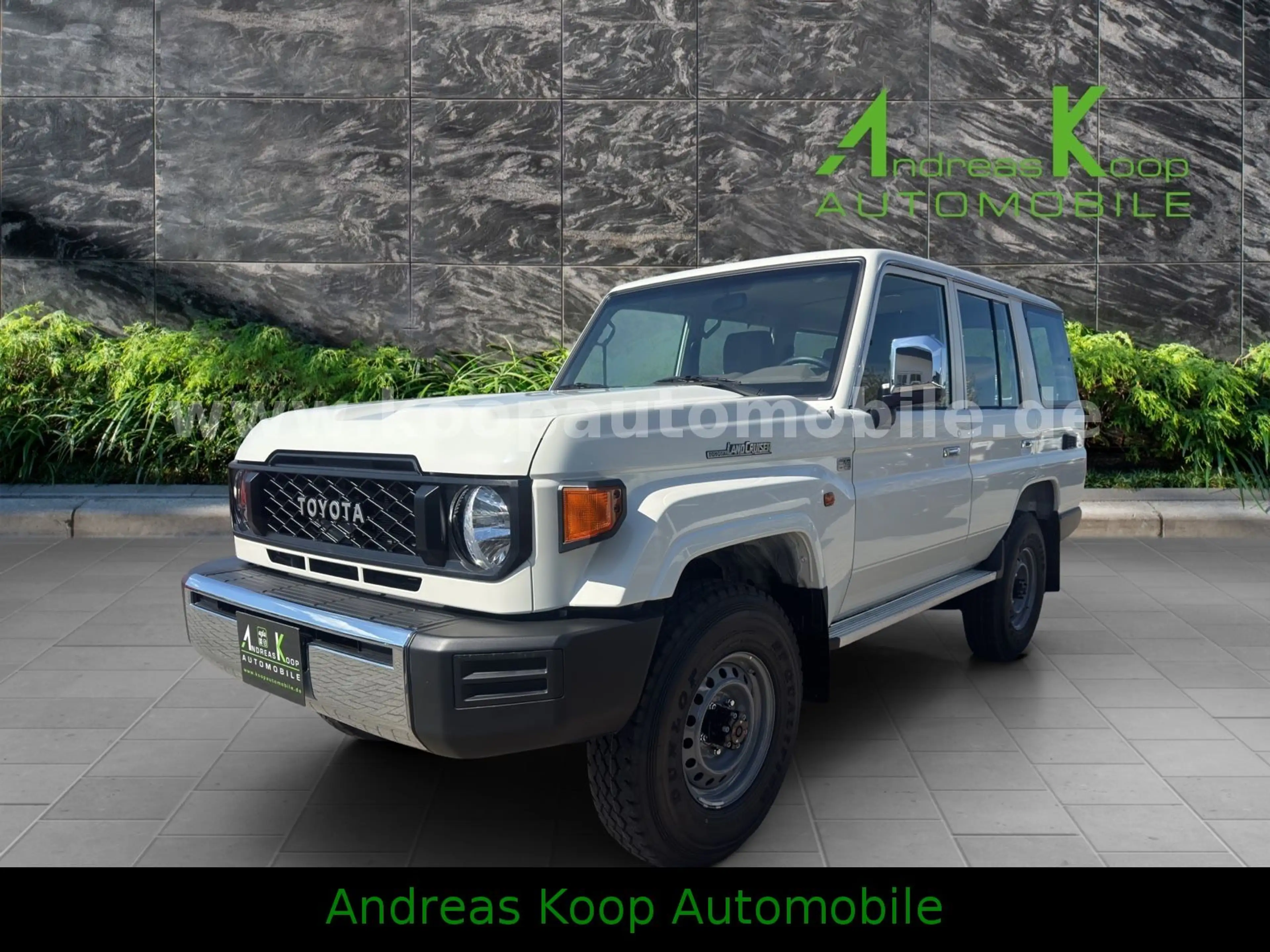 Toyota Land Cruiser GRJ 76 A/T 4,0i V6 Diff 4x4 SOFORT