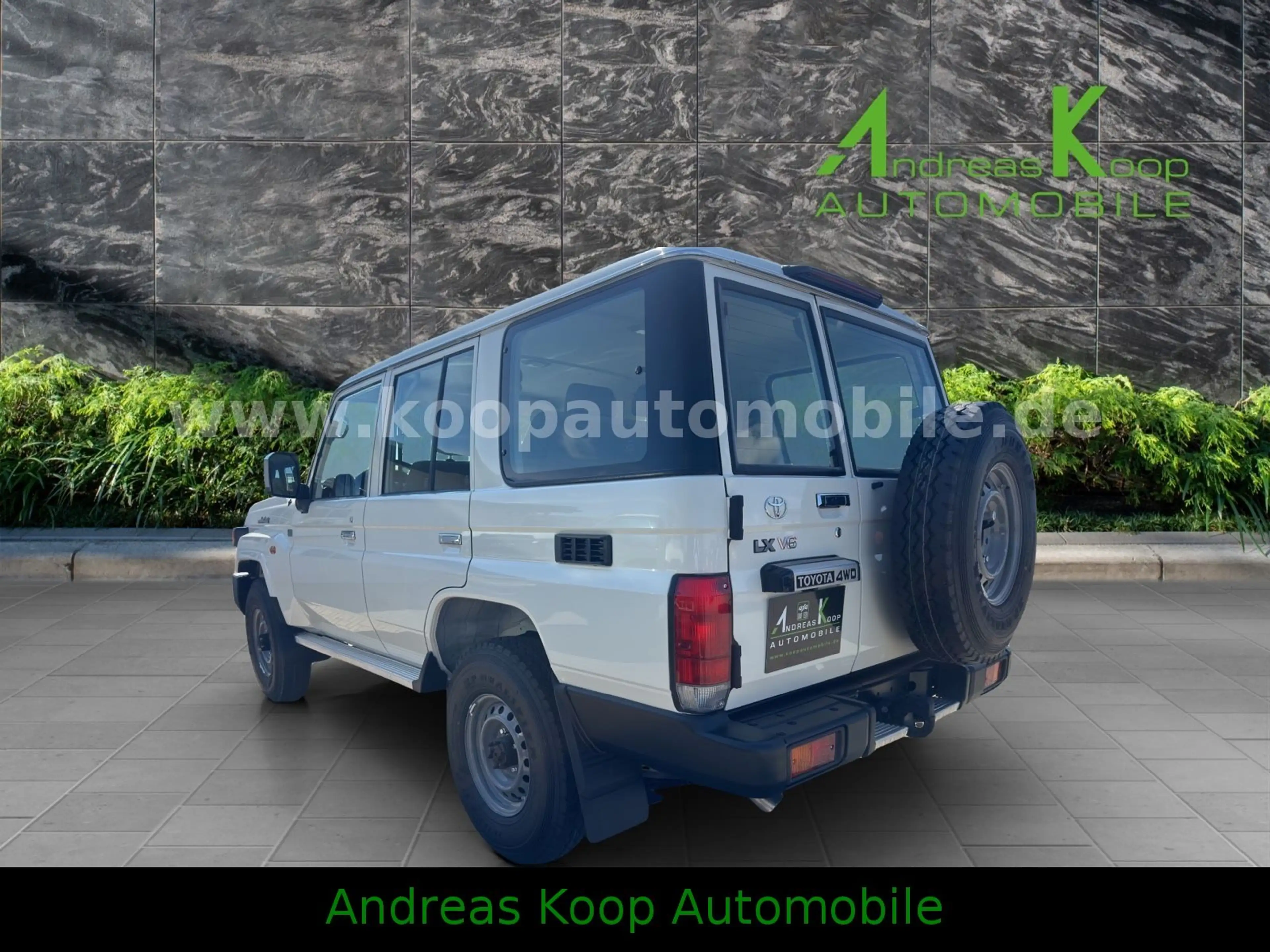 Toyota Land Cruiser GRJ 76 A/T 4,0i V6 Diff 4x4 SOFORT — photo 4
