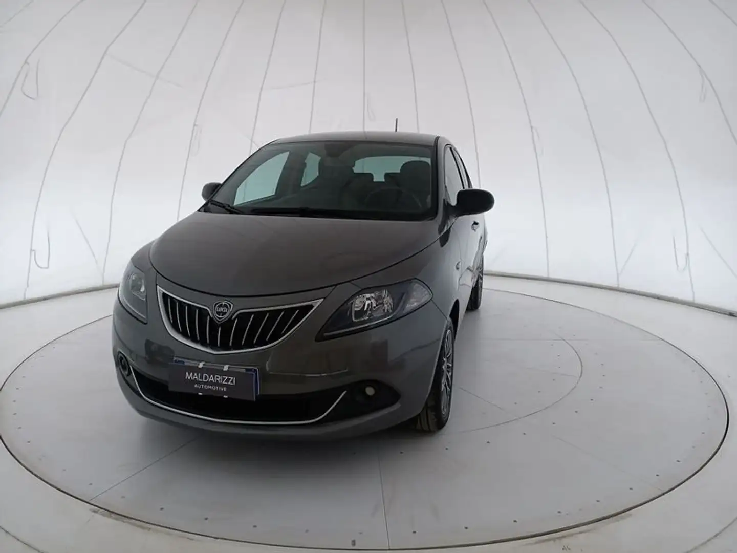 Lancia Ypsilon III 2021 1.0 firefly hybrid Platino s&s 70cv Grigio - 1