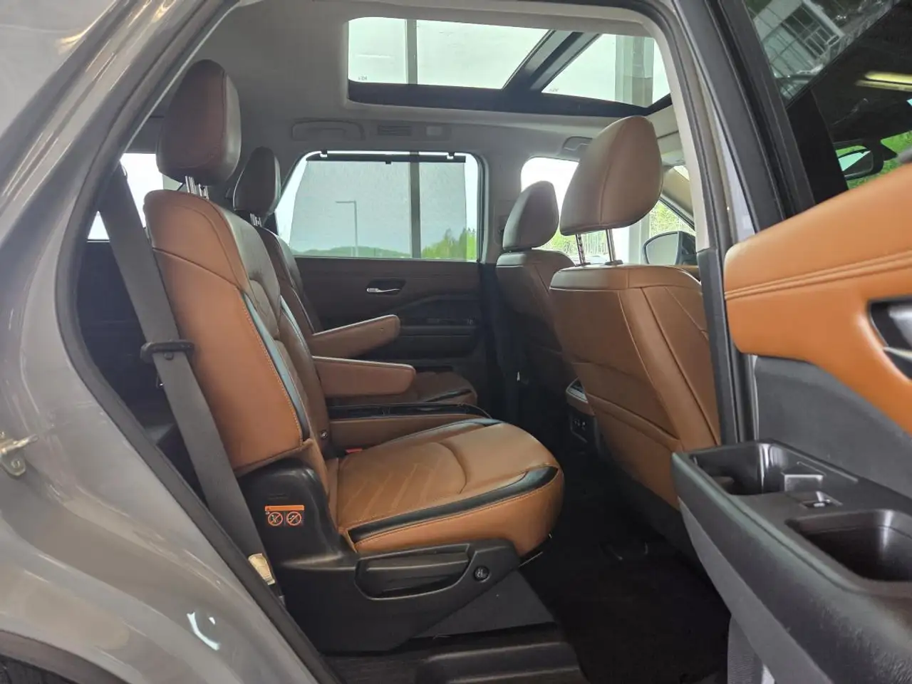 Nissan Pathfinder photo Nissan Pathfinder
