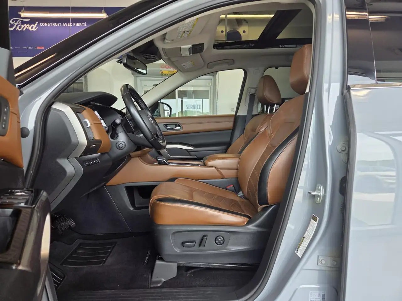 Nissan Pathfinder photo Nissan Pathfinder