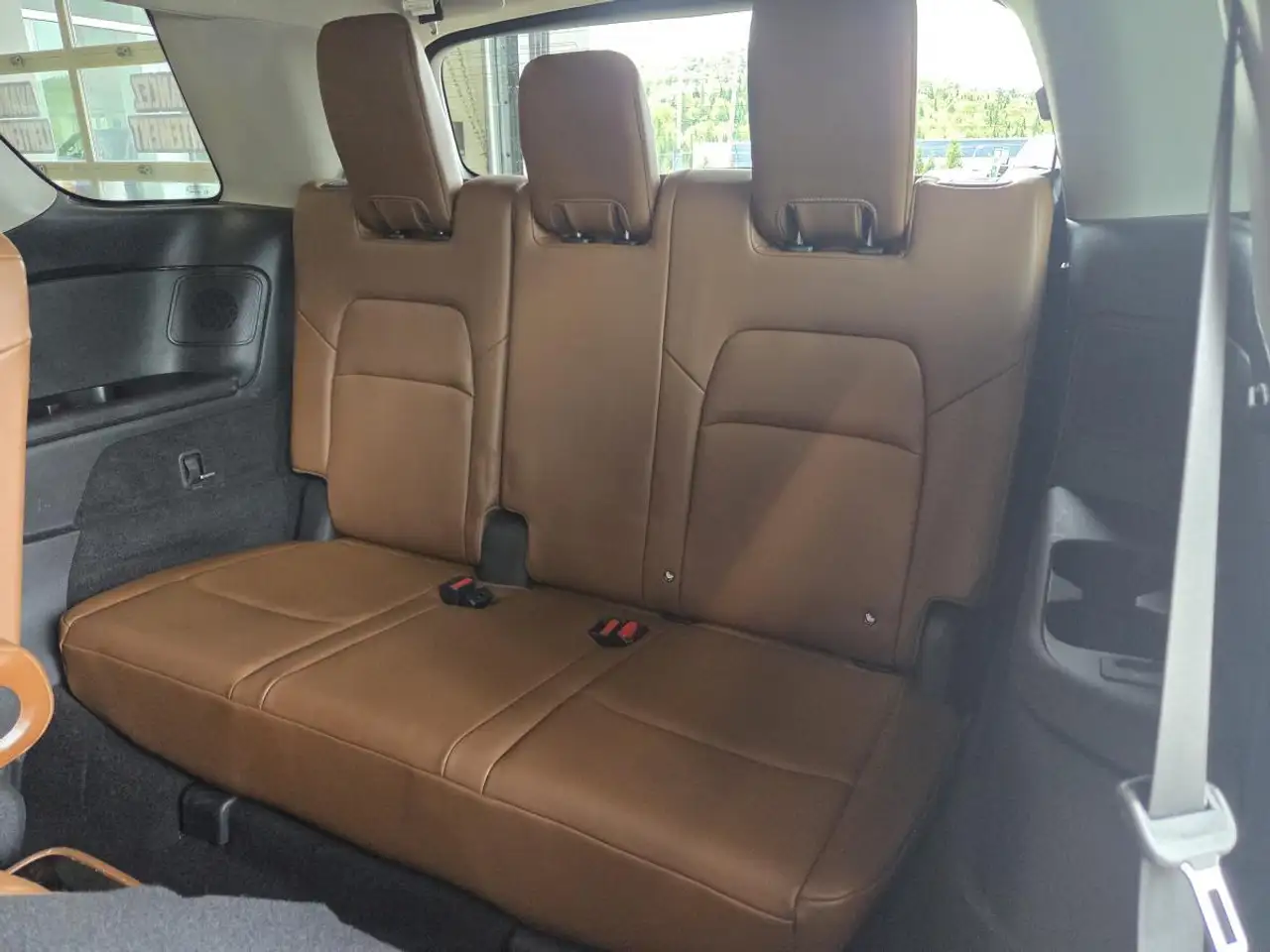 Nissan Pathfinder photo Nissan Pathfinder