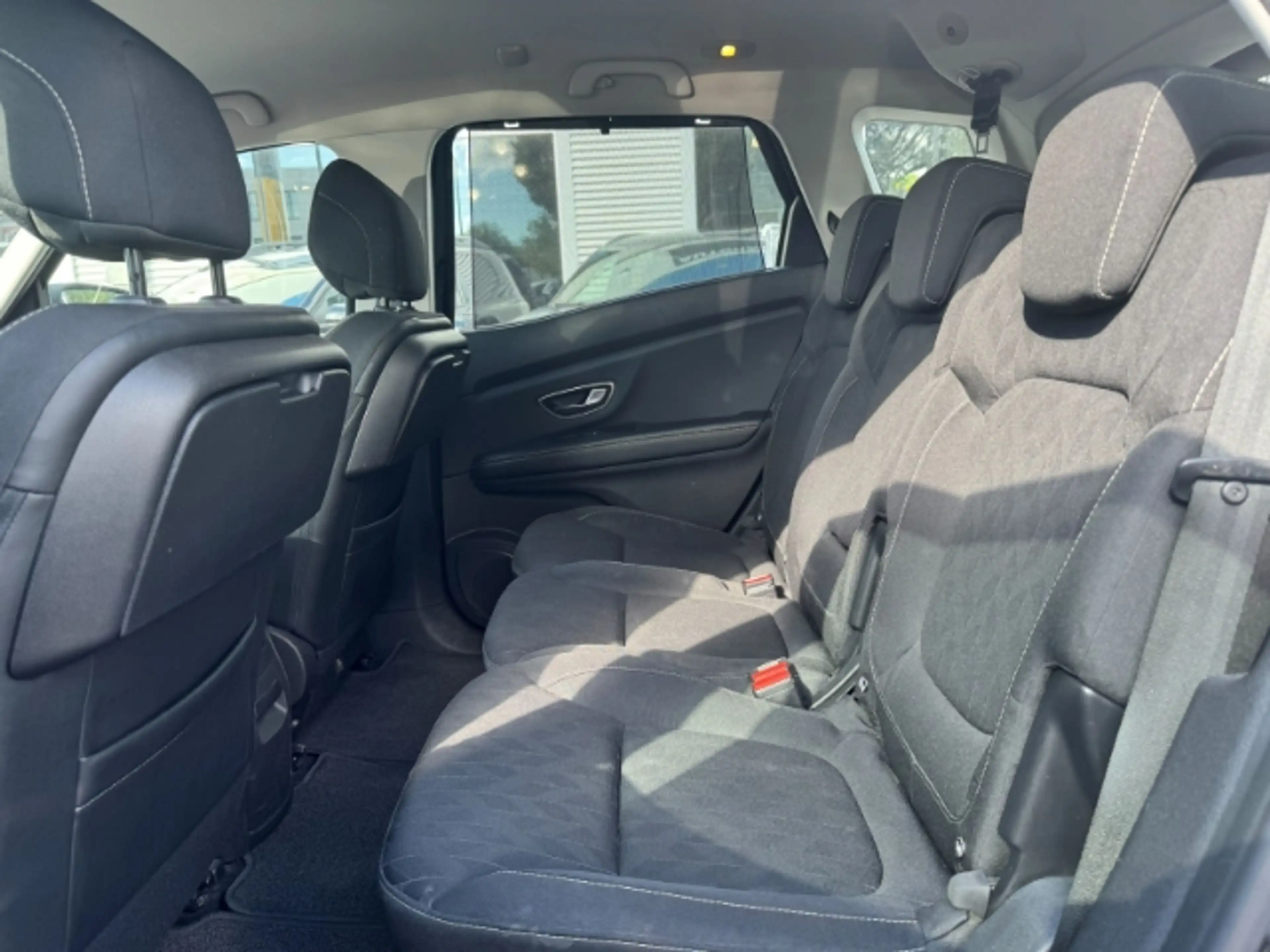 Renault Scenic IV Limited — photo 8