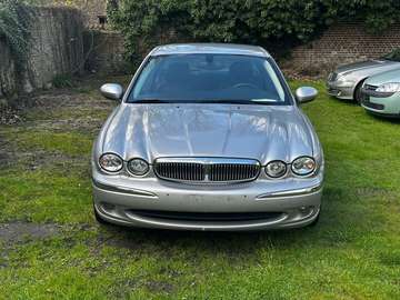 2.5i V6 24v Executive