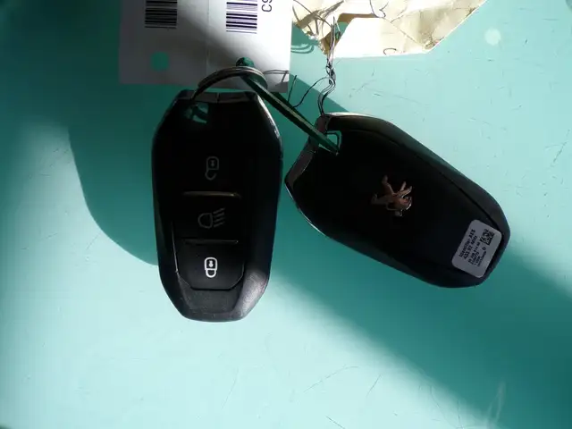 Peugeot 5008 view 9