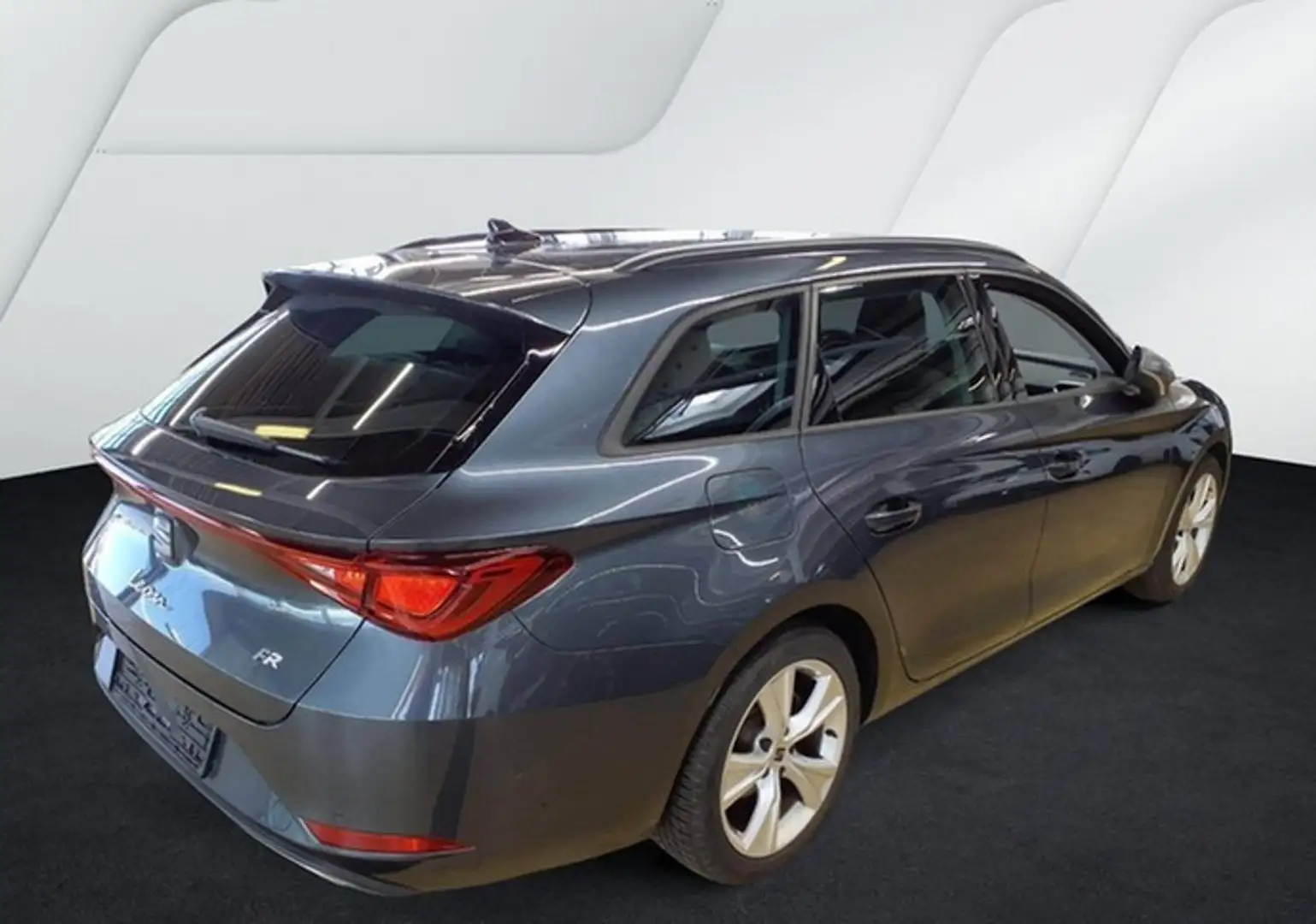 SEAT Leon ST 1.5 eTSI FR MATRIX+ACC+RFK Grau - 2