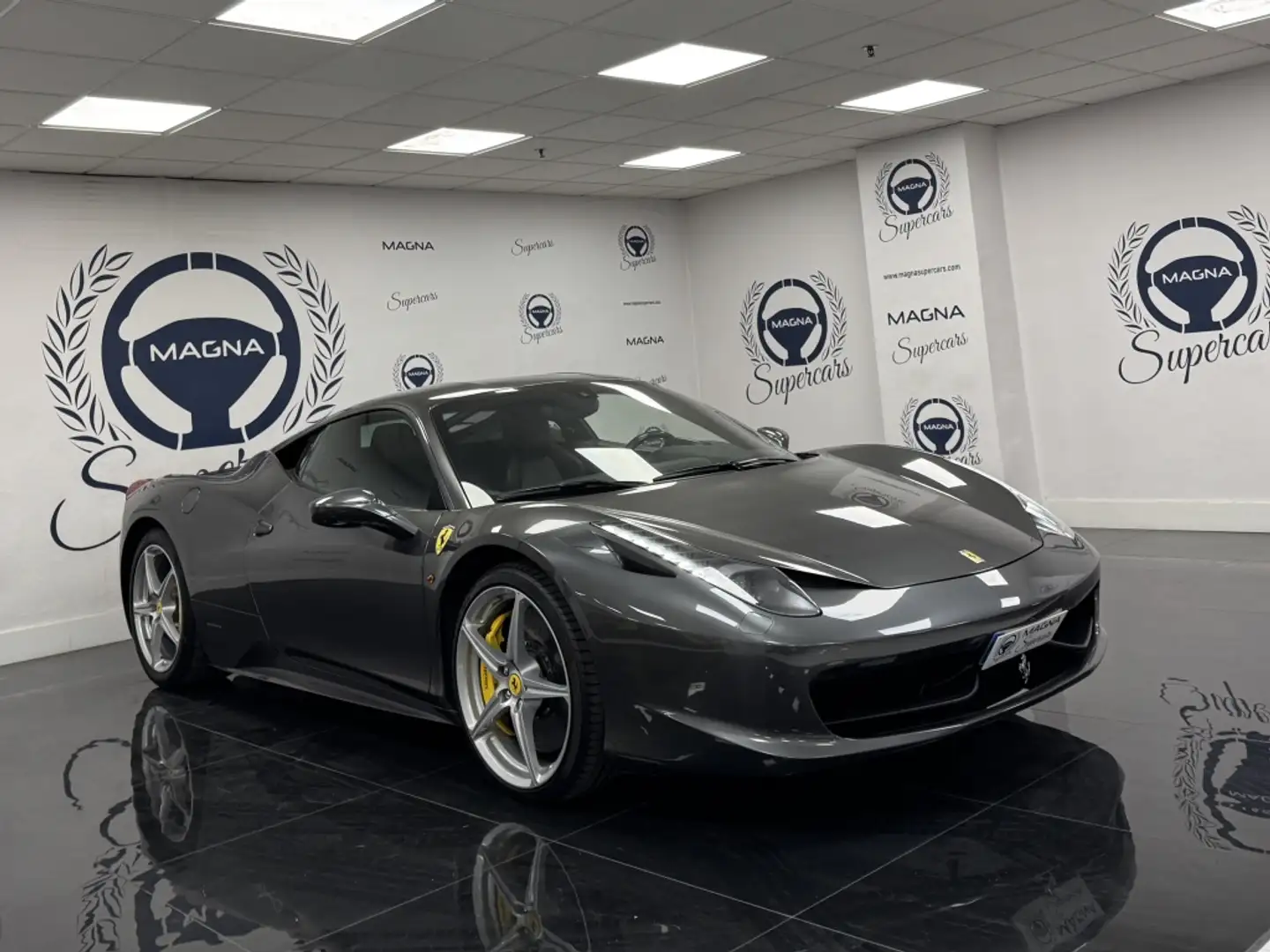 Ferrari 458 Italia Gris - 1