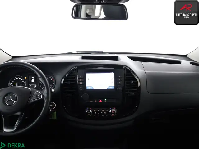 Mercedes-Benz Vito view 9