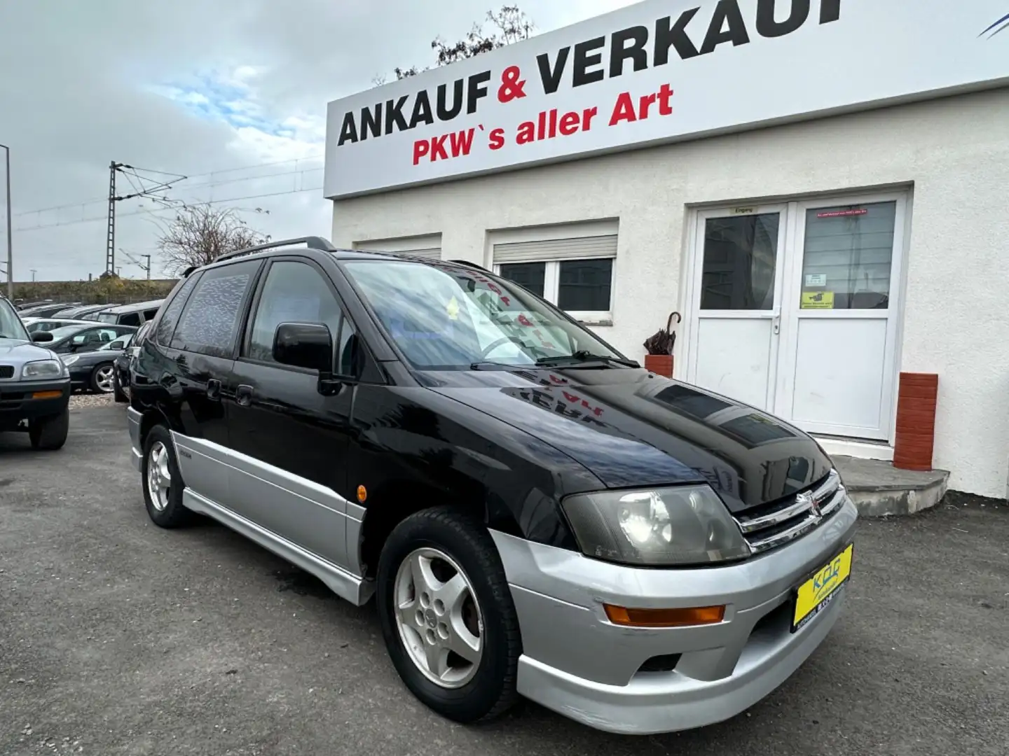 Mitsubishi Space Runner GDI Cool Nero - 1