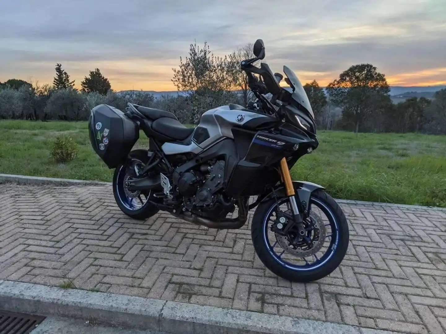 Yamaha Tracer 9 GT Grigio - 1