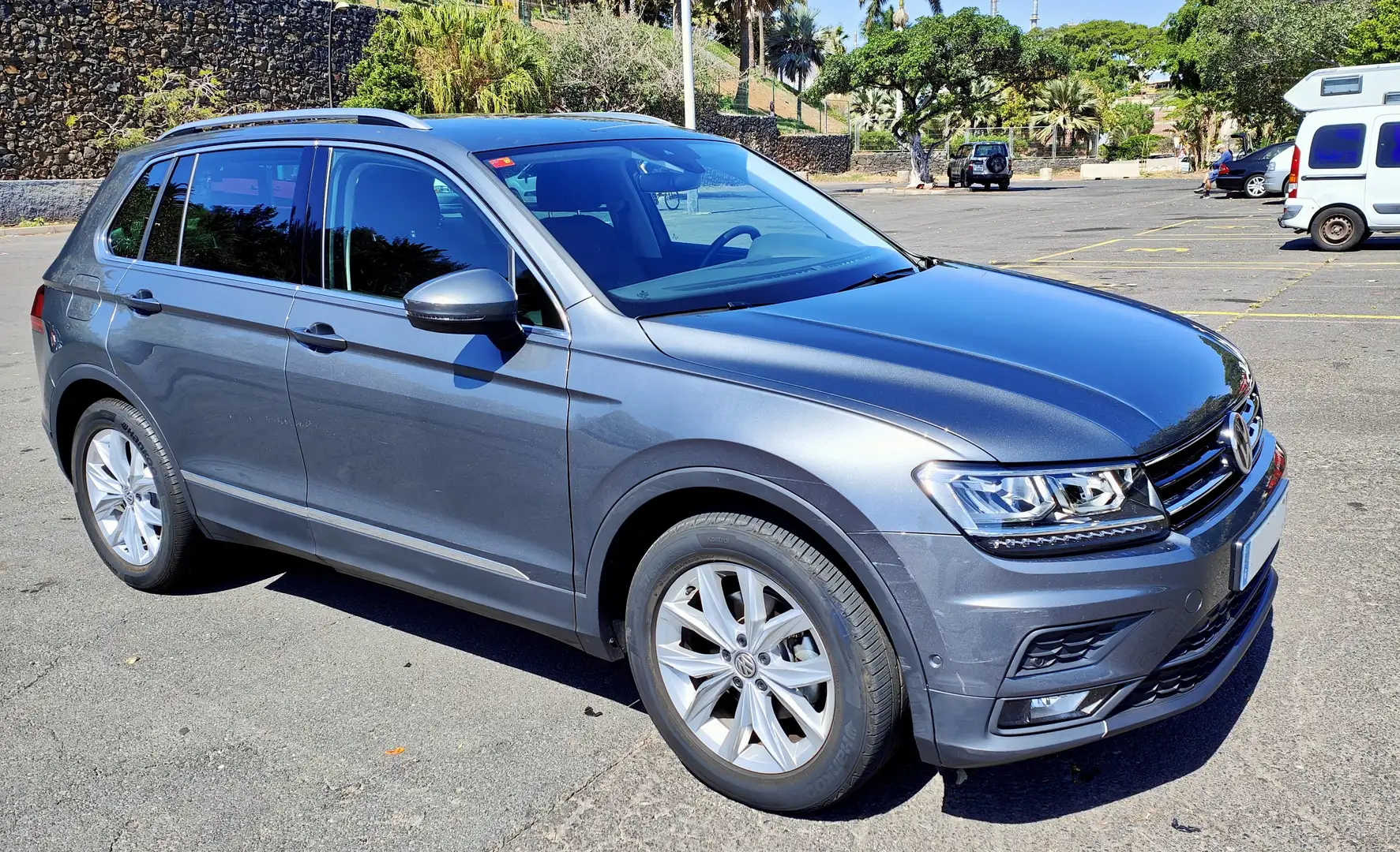 Volkswagen Tiguan Tiguan 2.0TDI Advance DSG 110kW Advance Gris - 2