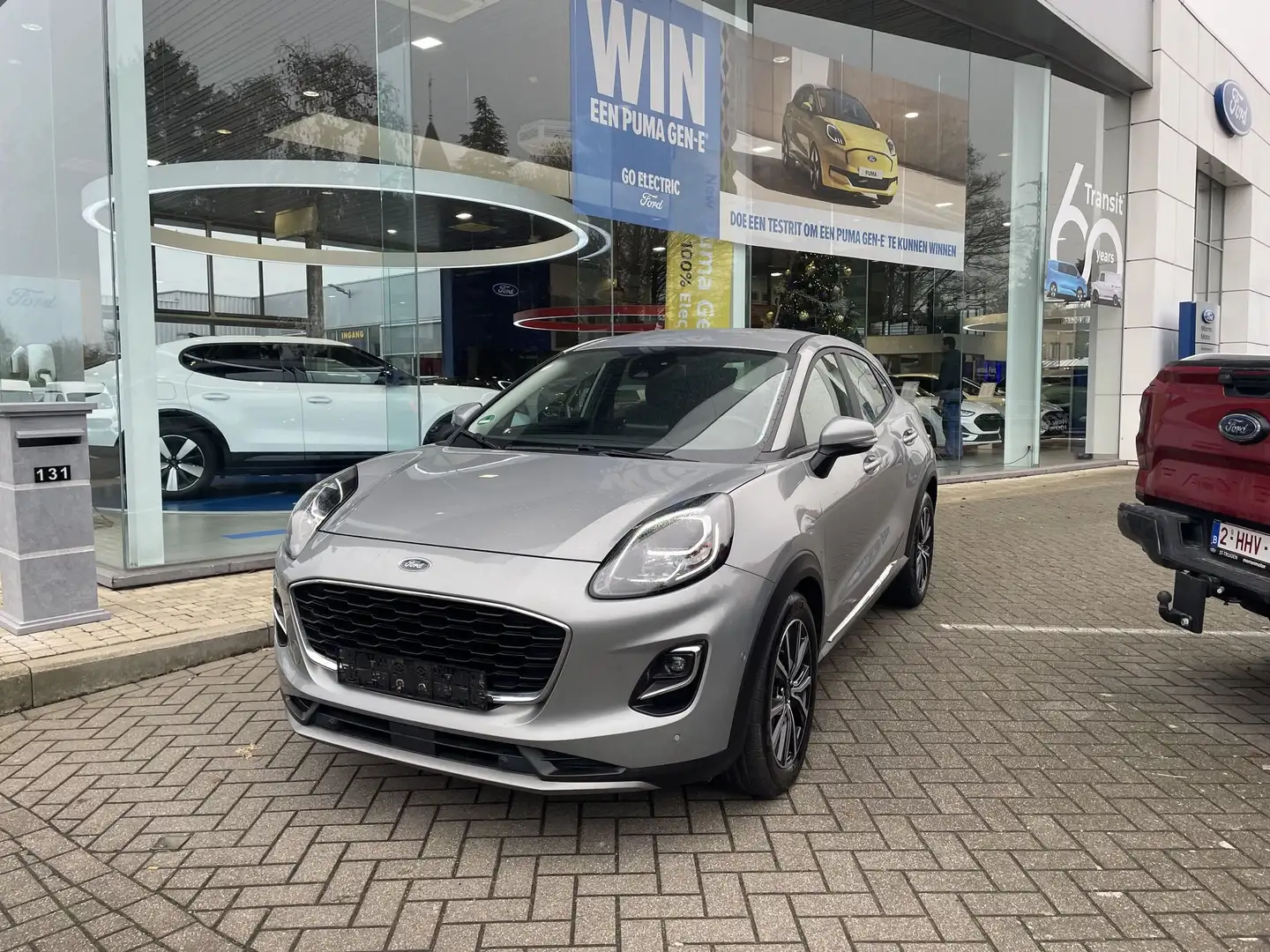 Ford Puma Titanium 1.0i EcoBoost mHEV 125ps / 92kW M6 *5610 Gris - 1