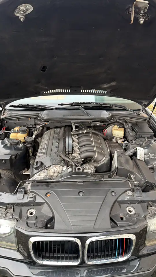 BMW M3 3.2, foto 3