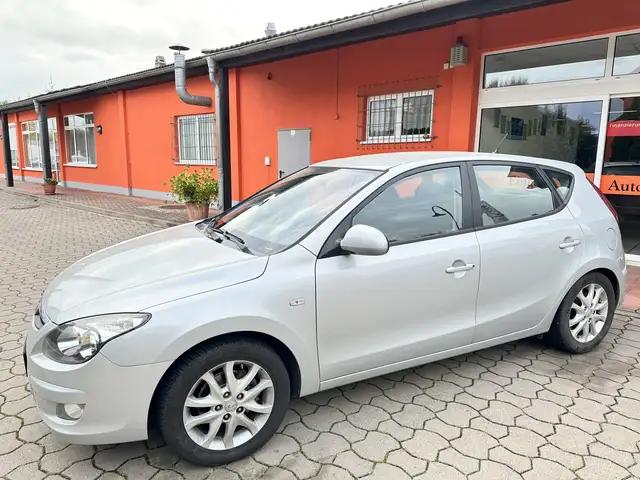 Hyundai I30 view 3
