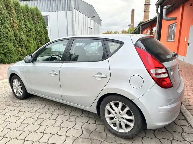 Hyundai I30 view 4