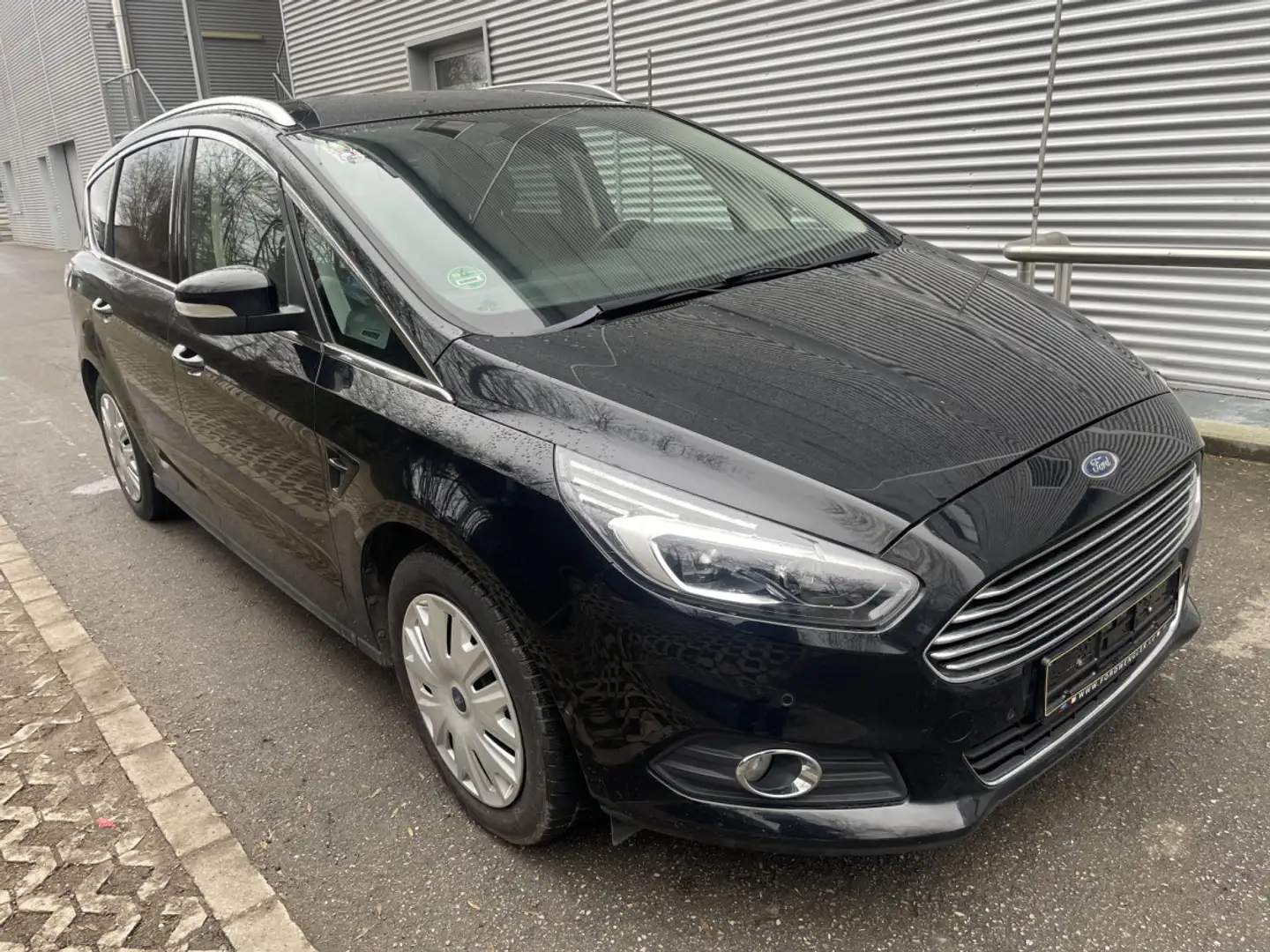 Ford S-Max 2.0 TDCI 179 Schwarz - 1