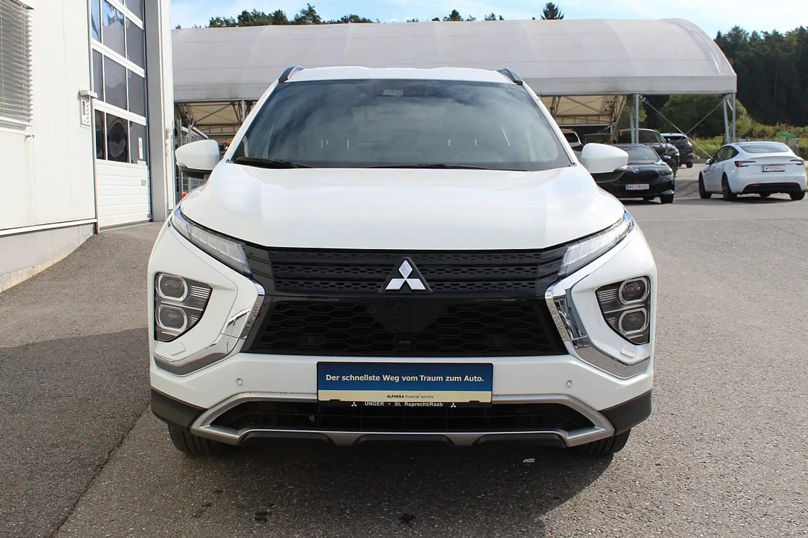Mitsubishi Eclipse Cross 2,4 PHEV 4WD Intense+ CVT Aut. Weiß - 2