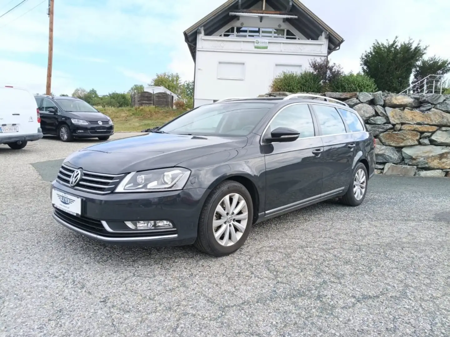 Volkswagen Passat Kombi Automatik Comfortline 2,0 TDI Grau - 1