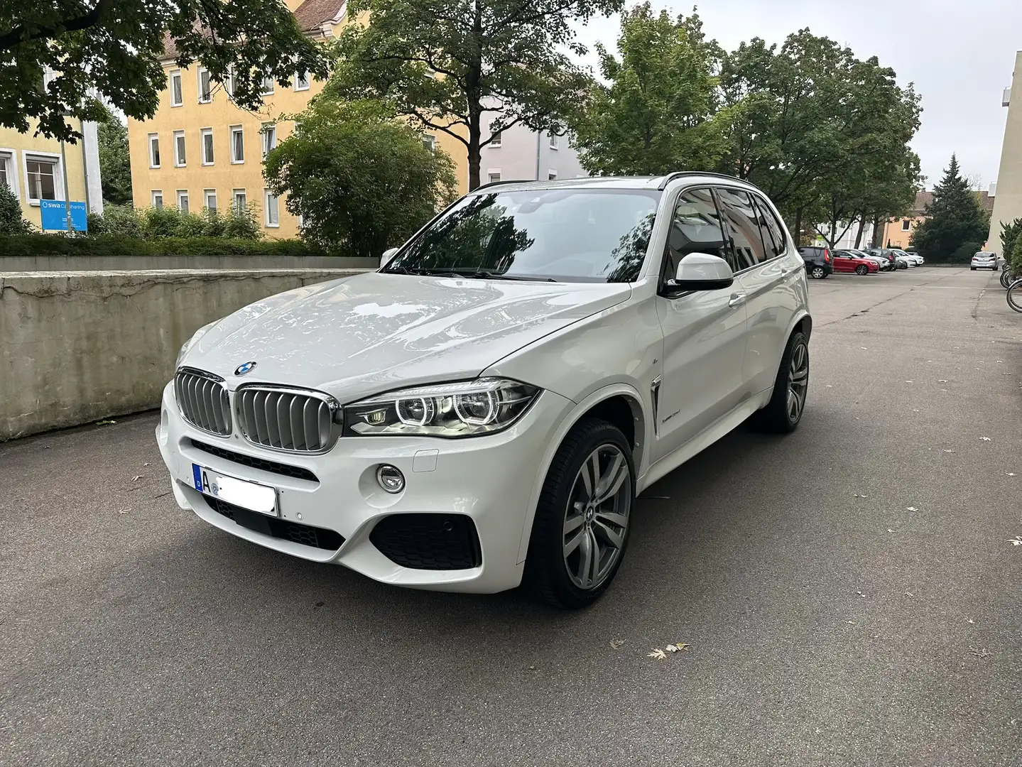 BMW X5 xDrive40d M Paket Weiß - 2