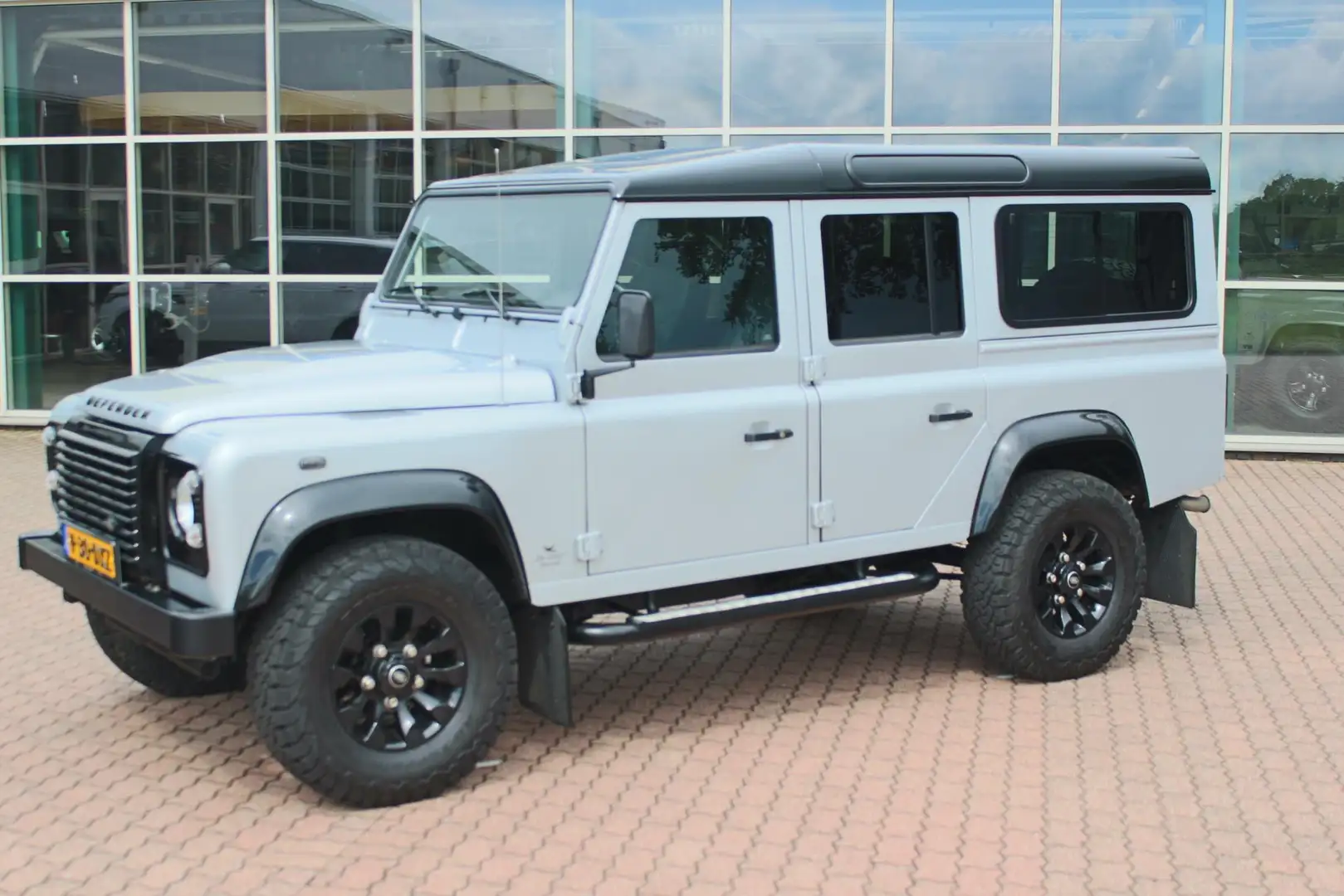 Land Rover Defender De Uiver Special AUTOMAAT 2.2 D SW 110" Eastnor De Grijs - 2