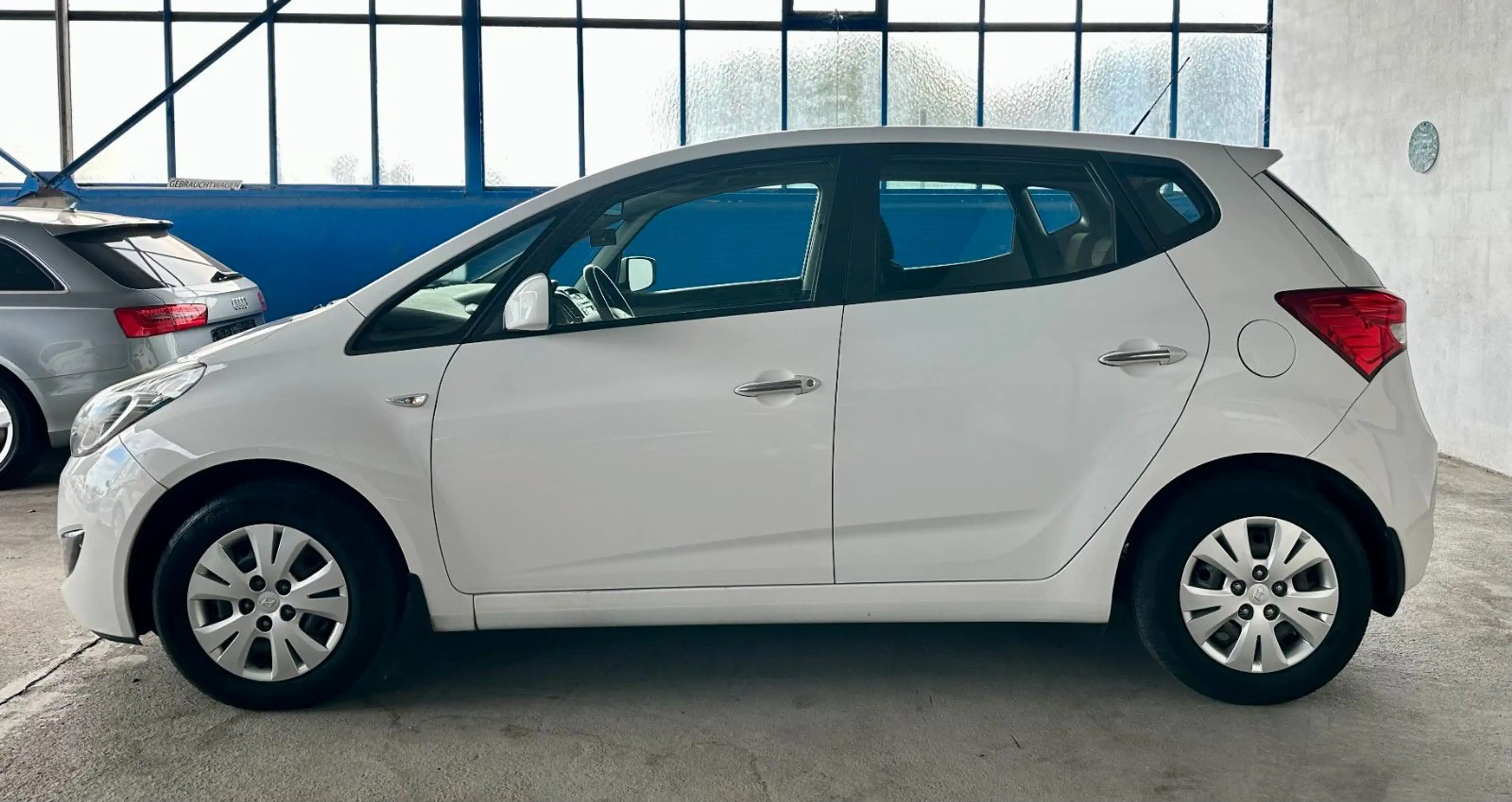 Hyundai iX20 Trend / Automatik — photo 9