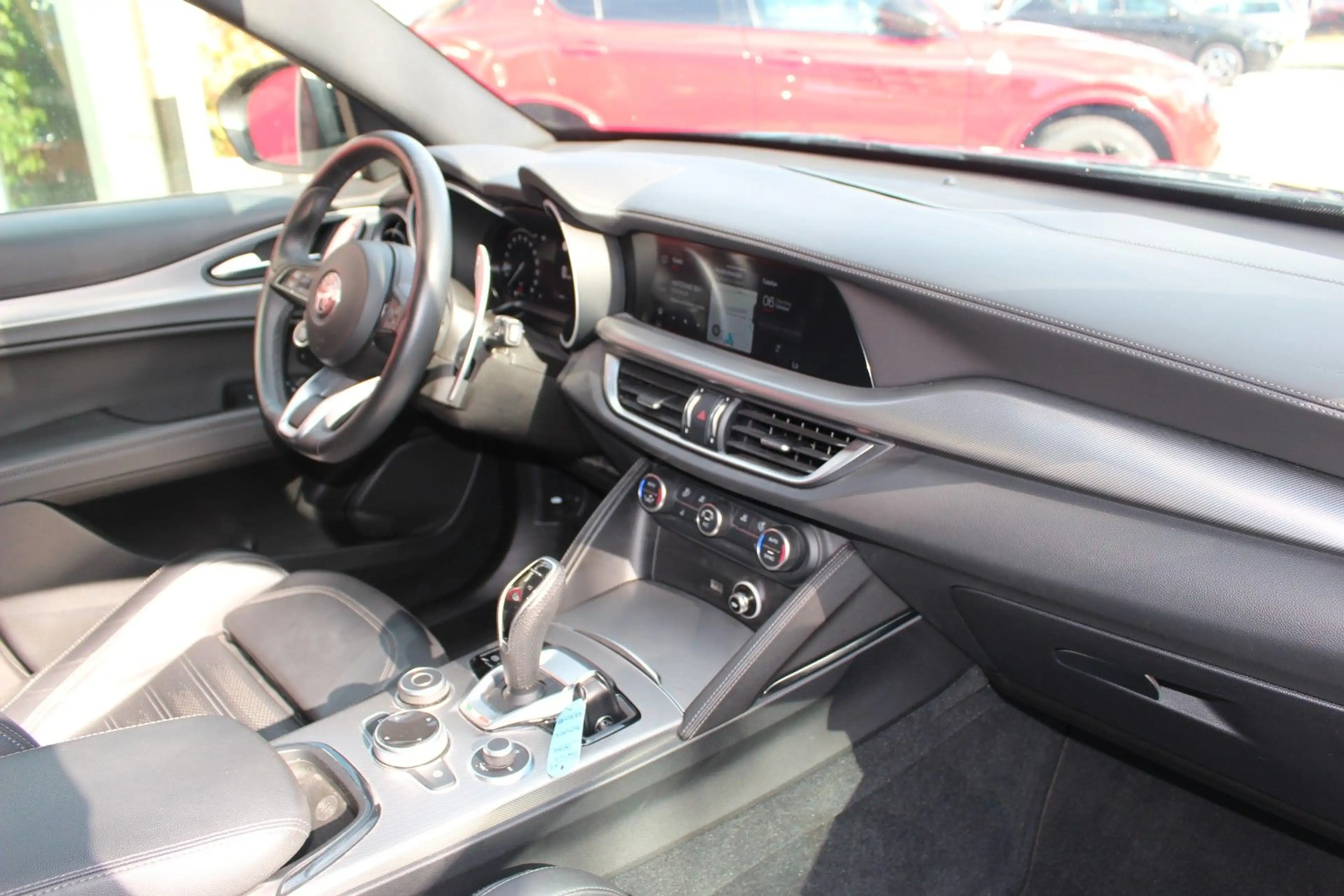 Alfa Romeo Stelvio Veloce Q4 MATRIX/PANO/PREMIUM-PAKET — photo 5
