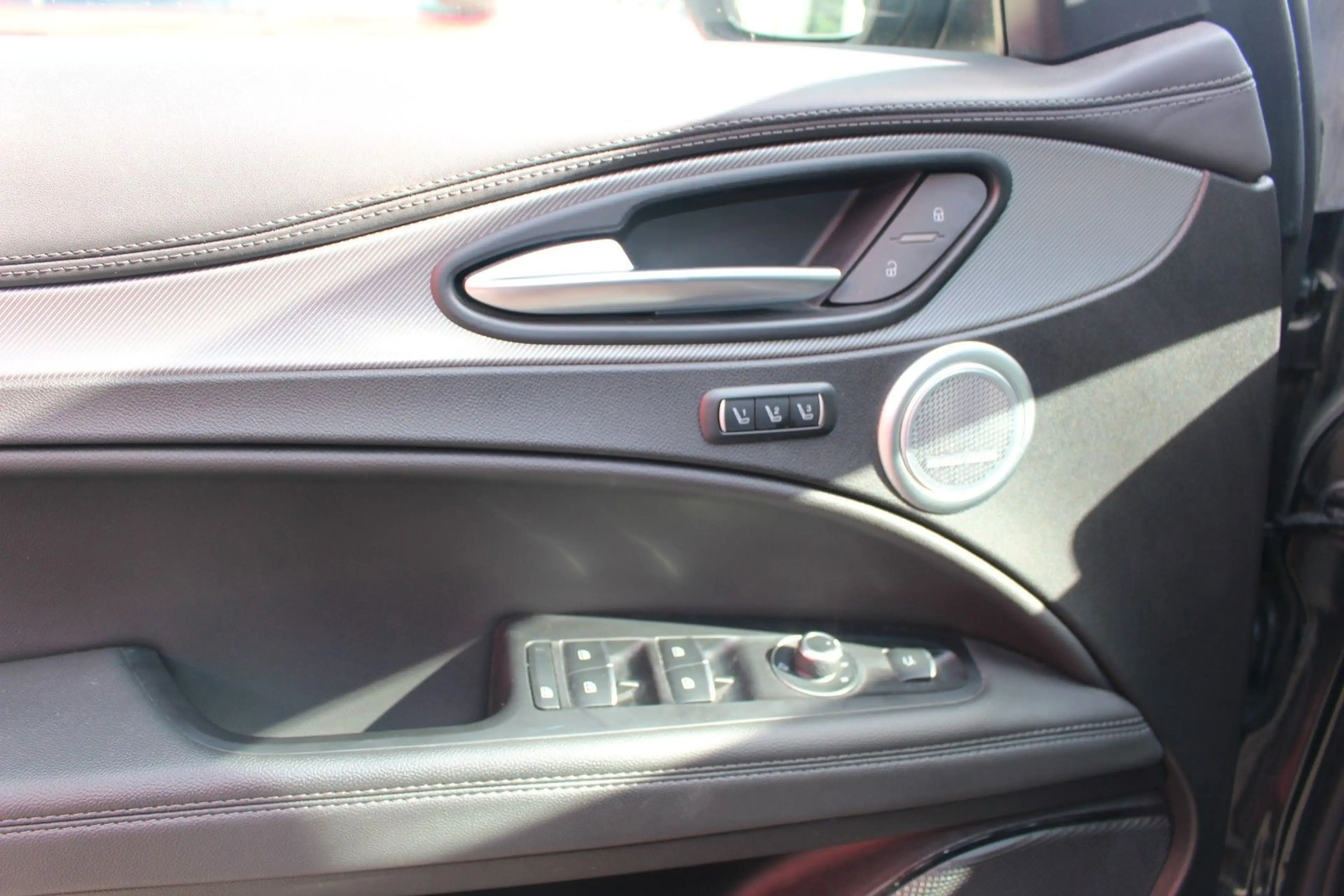Alfa Romeo Stelvio Veloce Q4 MATRIX/PANO/PREMIUM-PAKET — photo 10