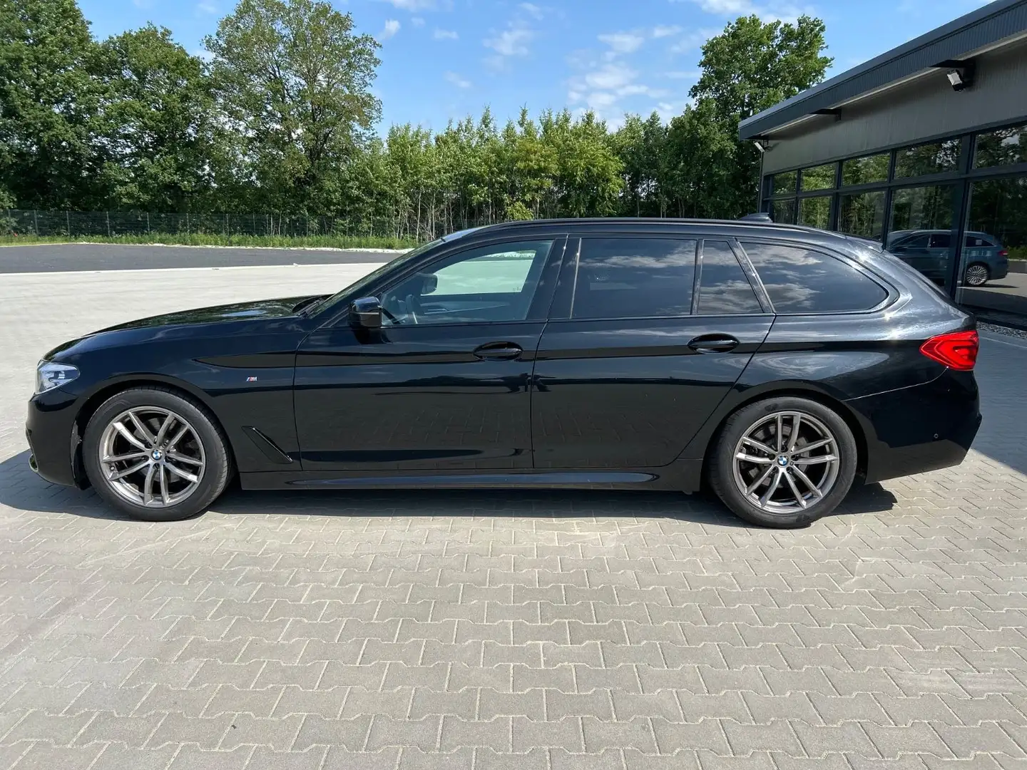 BMW 520 xd M Sport Shadow -DigiTacho-ACC-Kamera-18Z Noir - 2