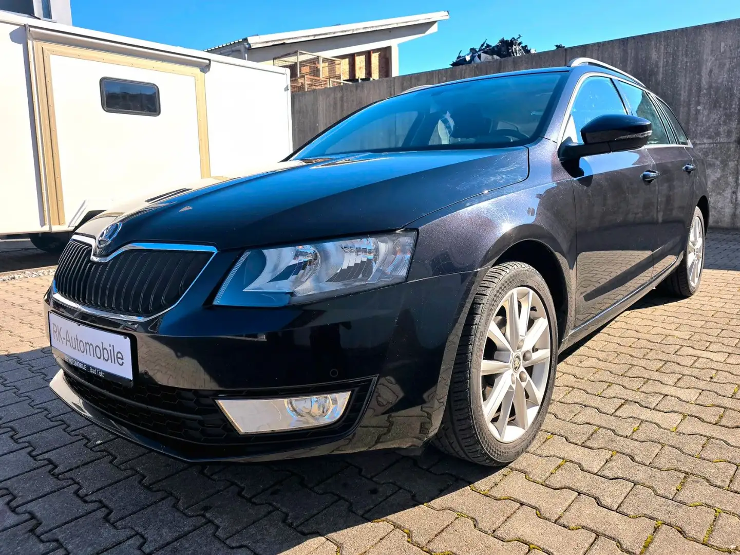 Skoda Octavia 1.6 TDI DSG Ambition Garantie/Finanzieru Noir - 1