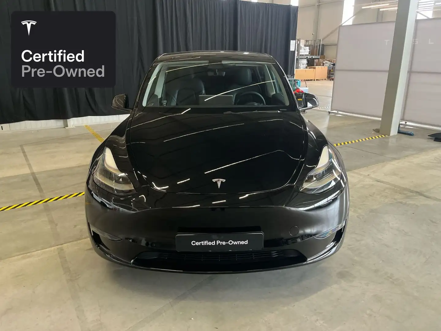 Tesla Model Y Long Range AWD “Certified Pre-Owned” Schwarz - 2