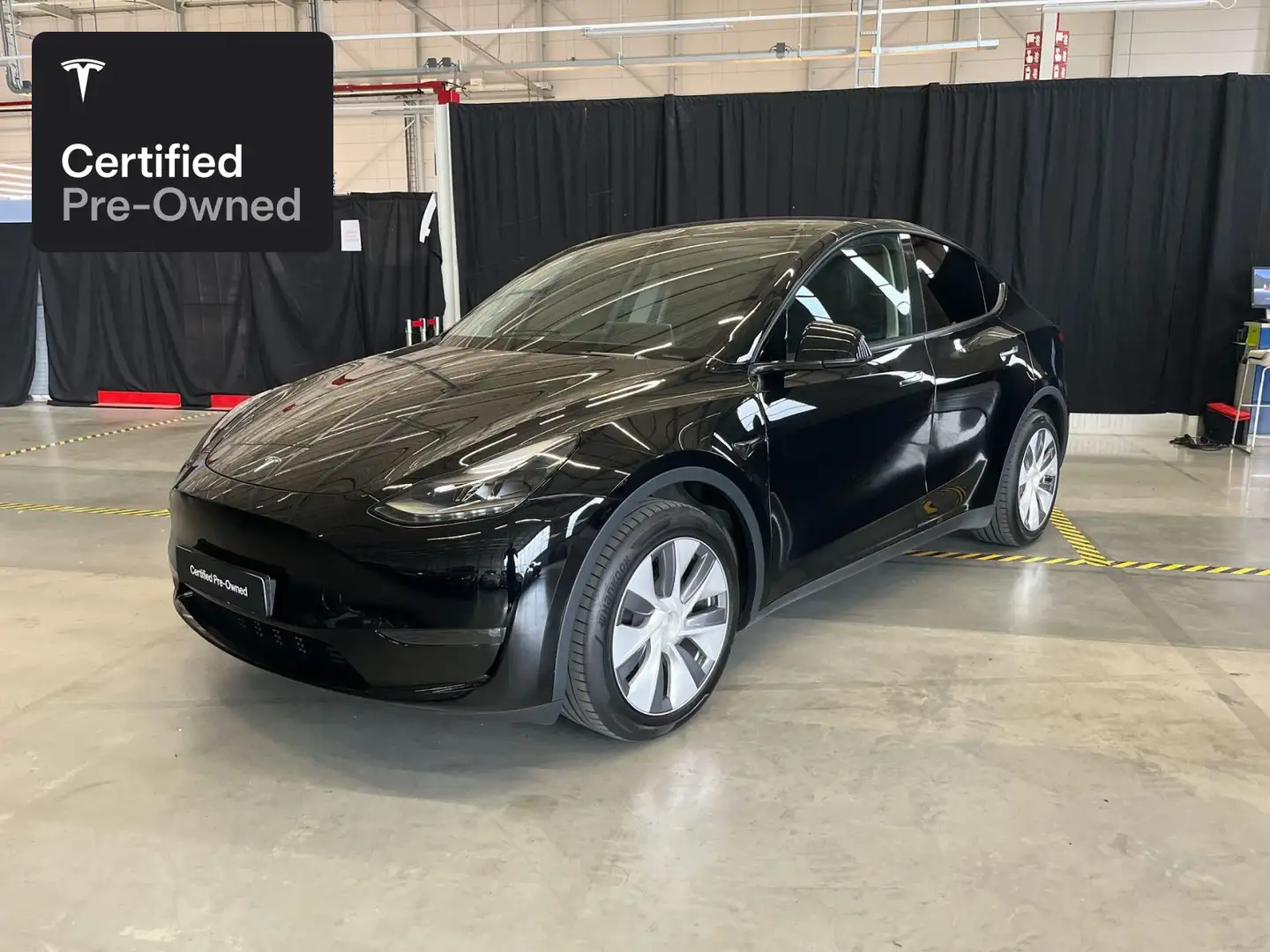 Tesla Model Y Long Range AWD “Certified Pre-Owned” Schwarz - 1