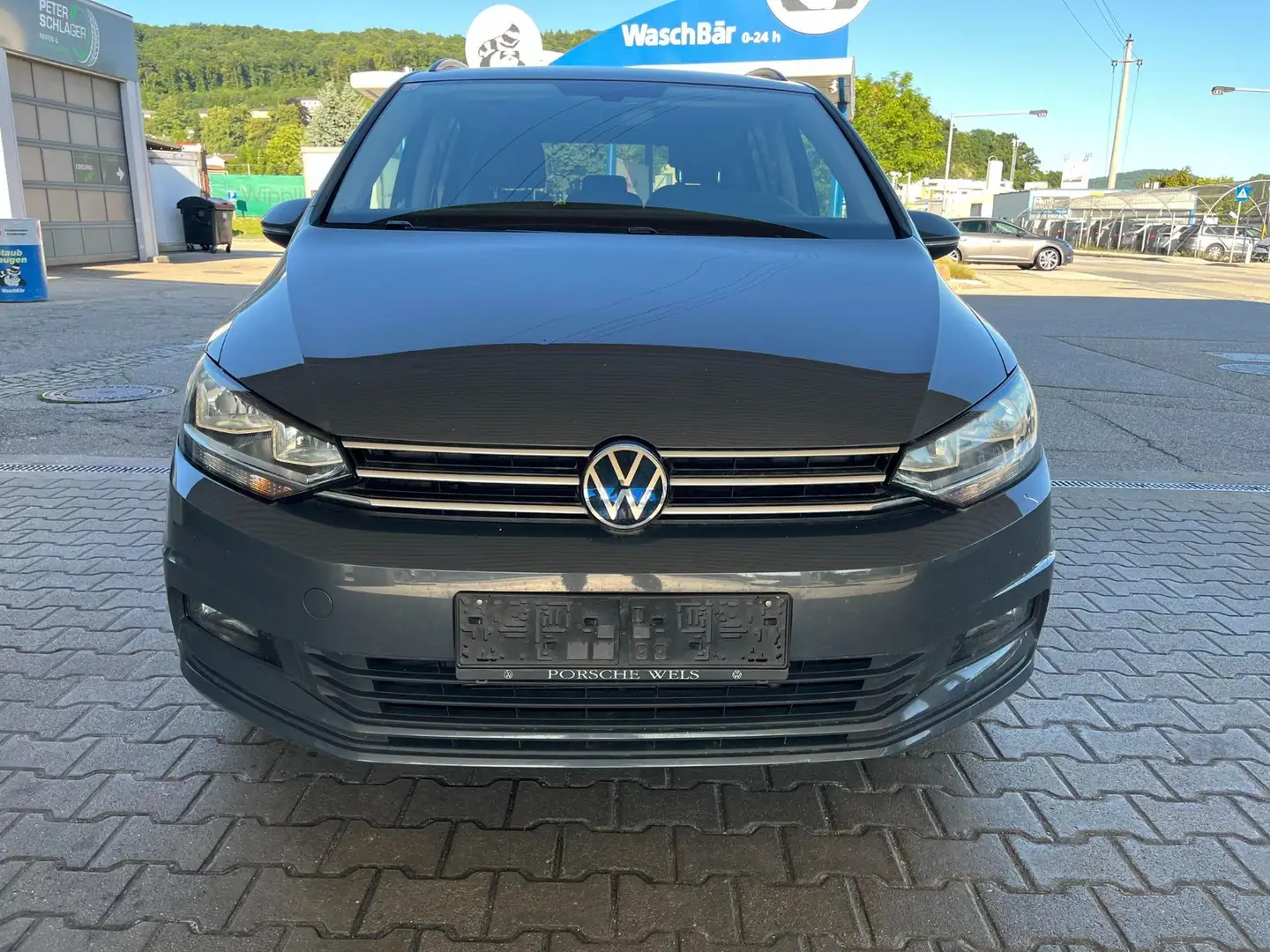 Volkswagen Touran Comfortline 2,0 TDI Navi-Carplay-ACC Grau - 2