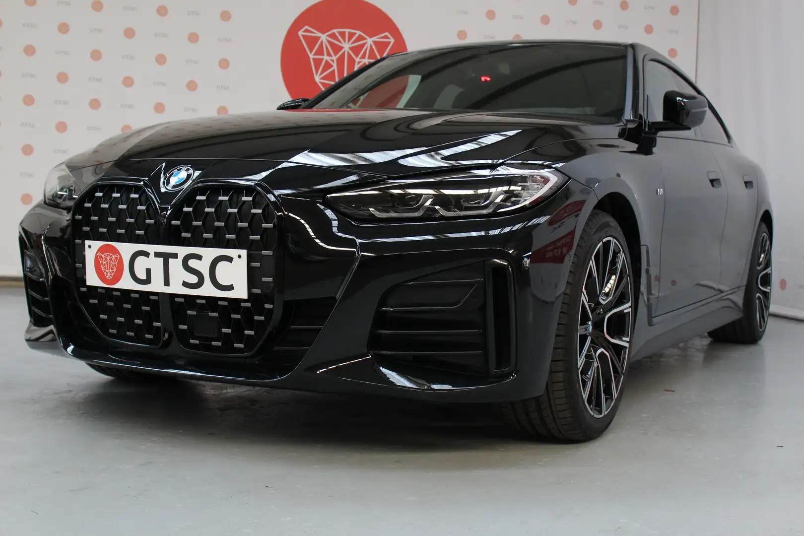 BMW 420 420iA, M-pakket, Pano dak, Active Guard, Schwarz - 1