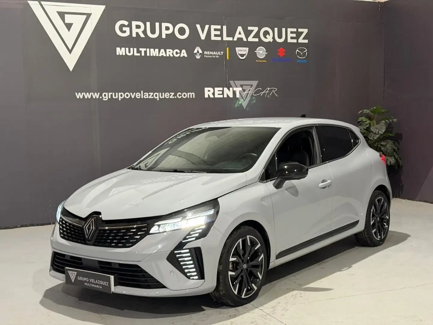 Renault Clio TCe Techno 67kW Burdeos - 1