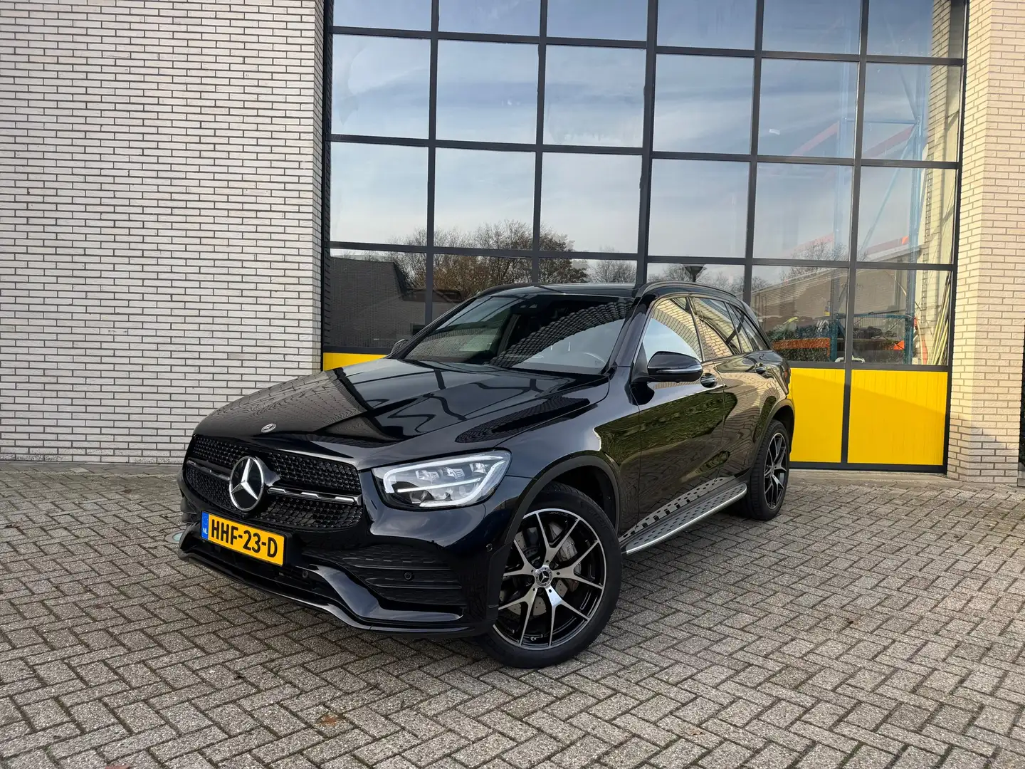 Mercedes-Benz GLC 300 300e 4MATIC Business Solution AMG Negro - 1