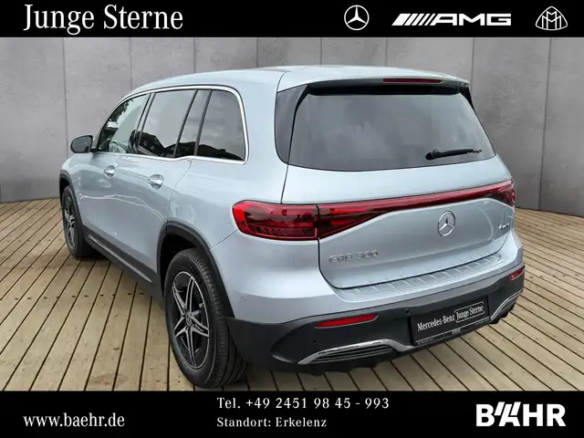 Mercedes-Benz EQB view 3