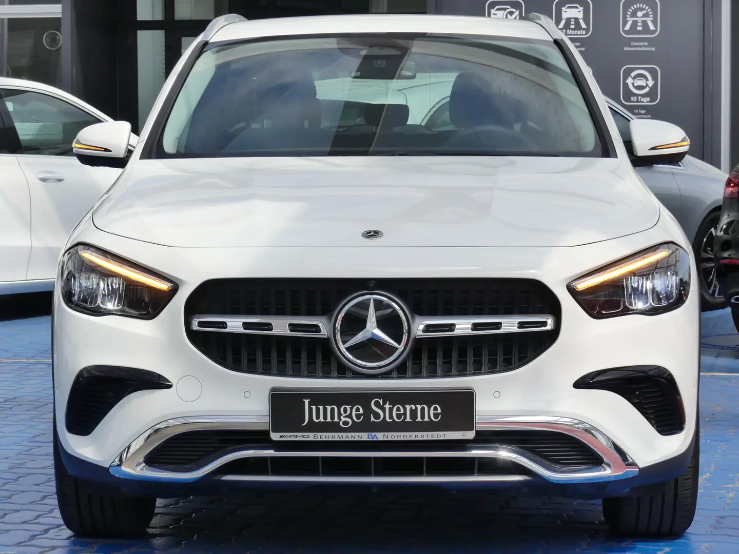 Mercedes-Benz GLA 220 GLA 220 Progressive +360°Kam+Distronic+Ambiente+ Weiß - 2