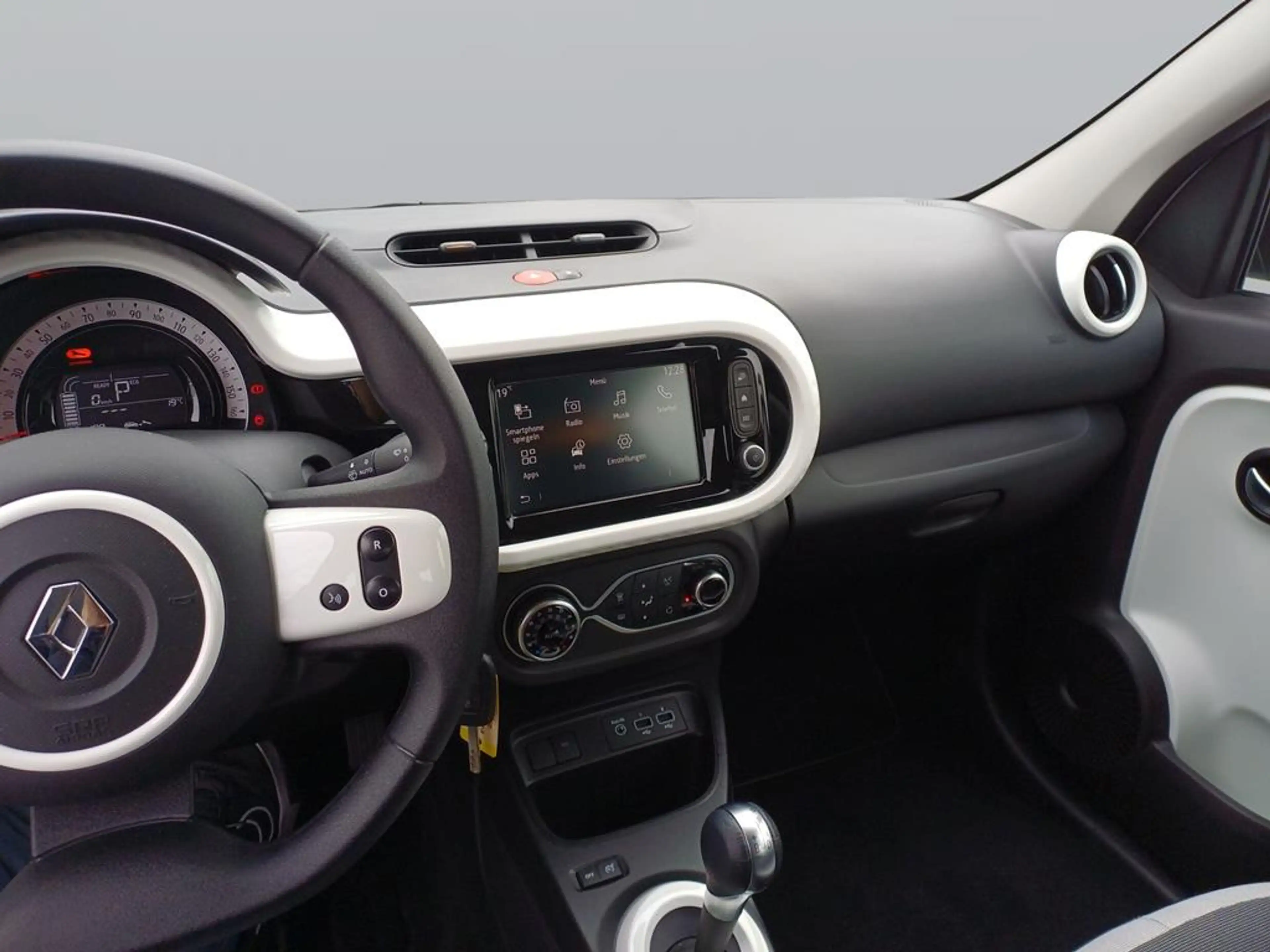 Renault Twingo Equilibre Electric — photo 12