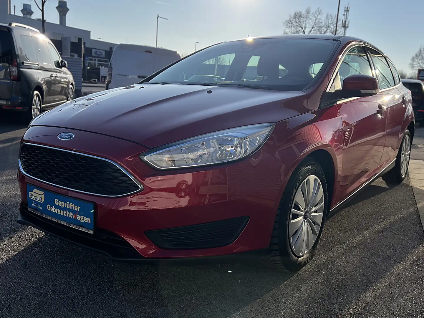 Ford Focus 1,0 EcoBoost Trend Rot - 2