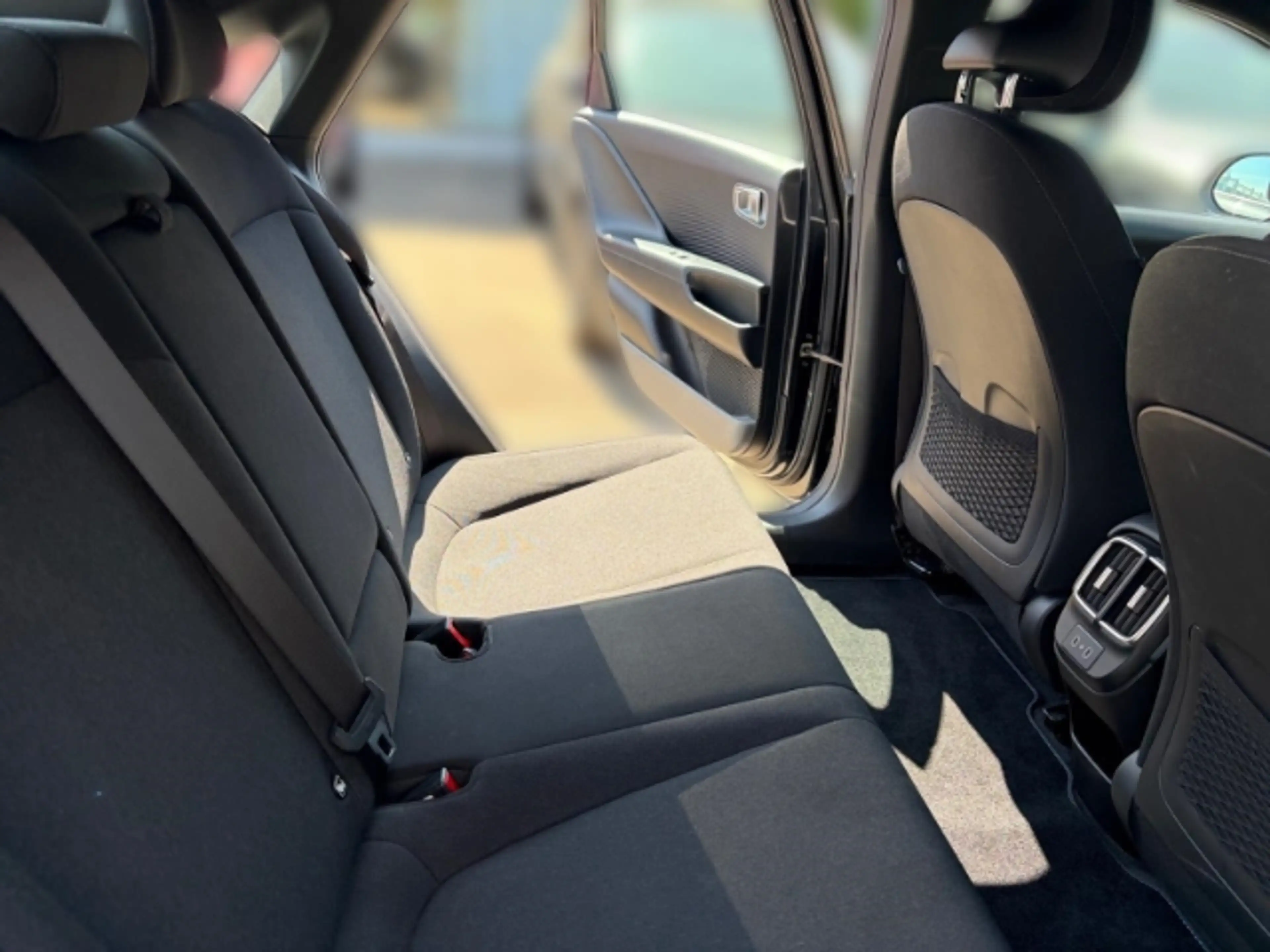 Hyundai IONIQ 6 Basis Elektro Navi Digitales Cockpit LED ACC El. H — photo 13