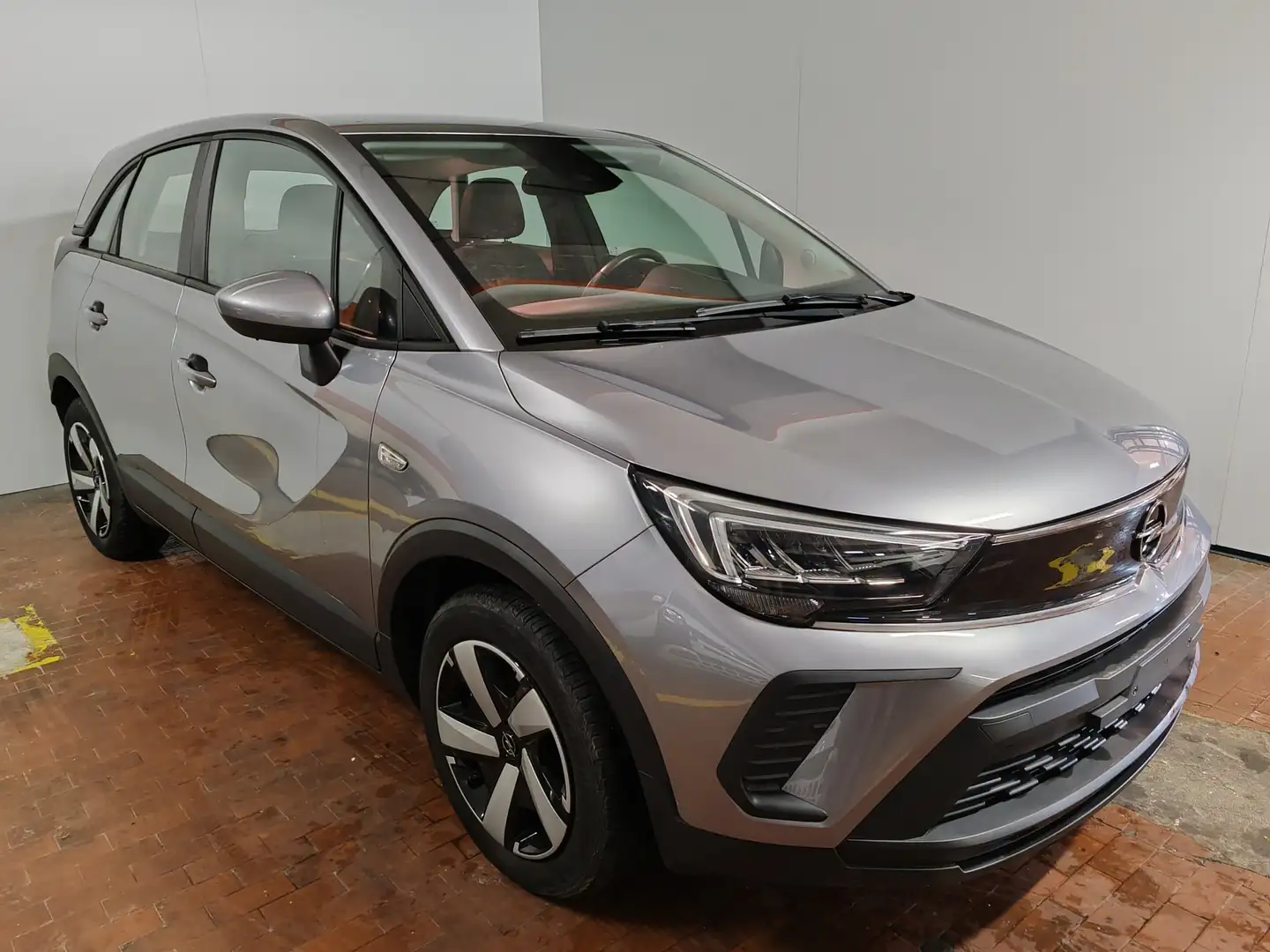 Opel Crossland 1.2 Edition Grijs - 1