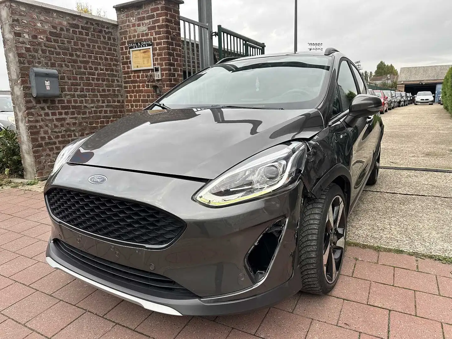 Ford Fiesta 1.5 TDCi MET 107DKM HANDELAARS & EXPORT Gris - 1