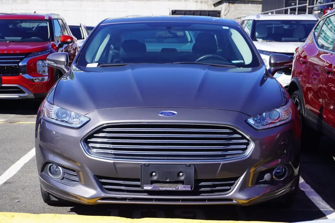 Ford Fusion снимка Ford Fusion