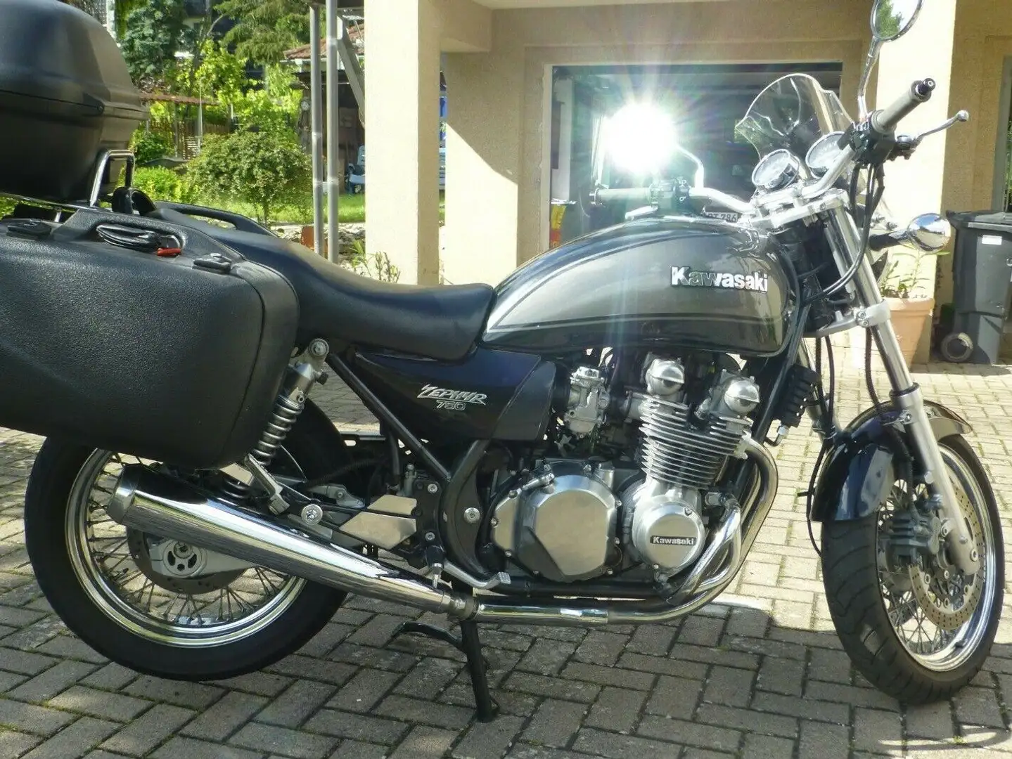 Kawasaki Zephyr 750 Zwart - 2