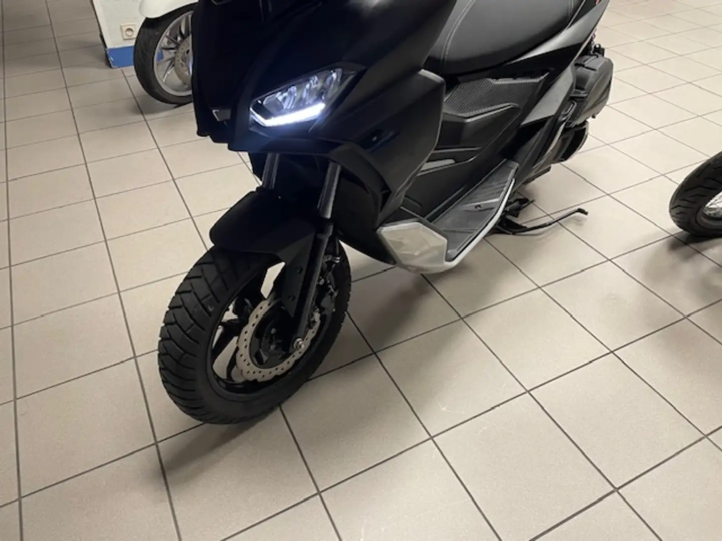 Aprilia SR 125 Negru - 1