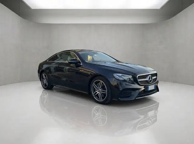Mercedes-Benz E 220 Coupe D Premium Plus