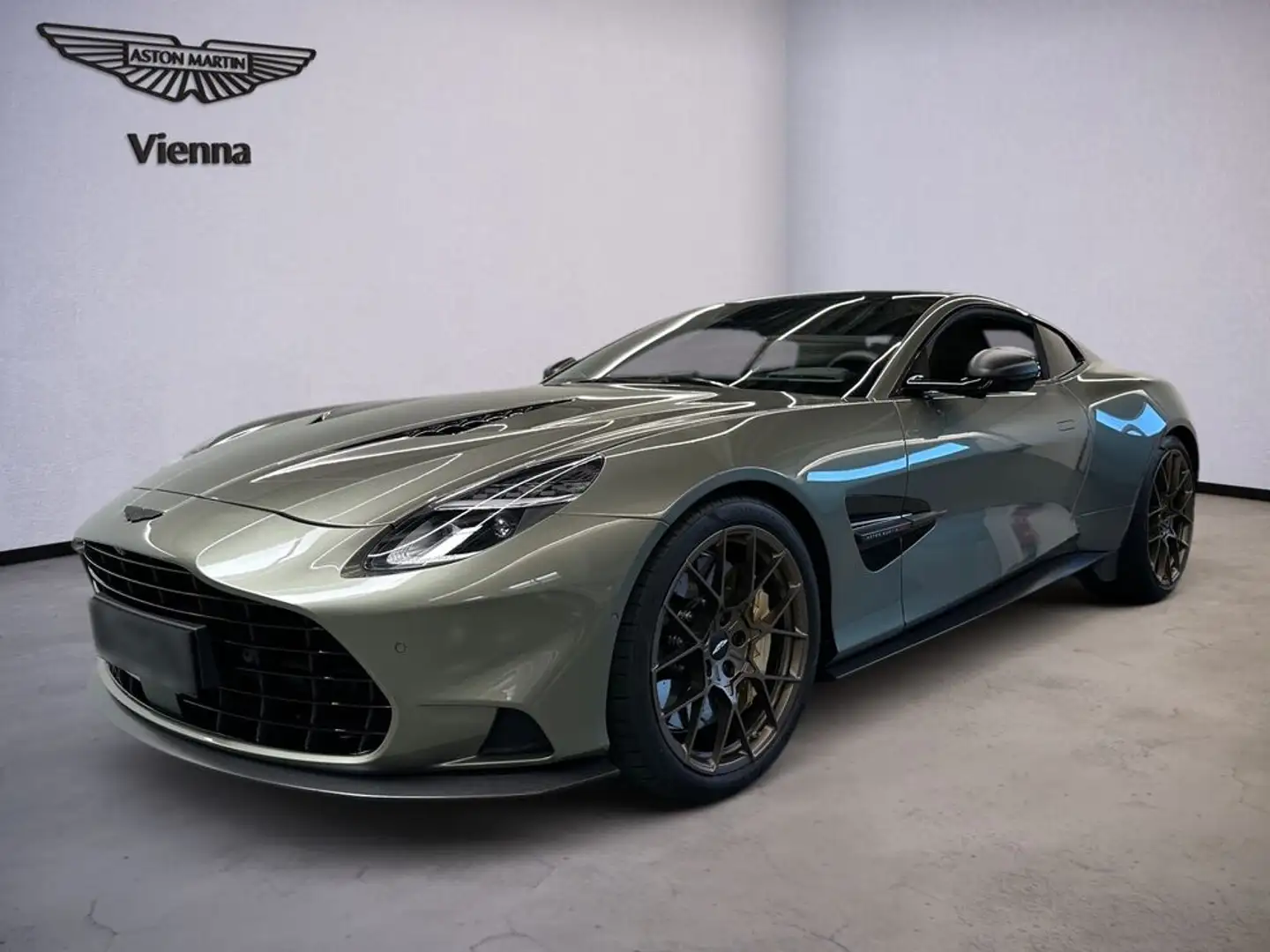 Aston Martin Vanquish Coupé | Titanium Grey | Carbon | B&W Grau - 1